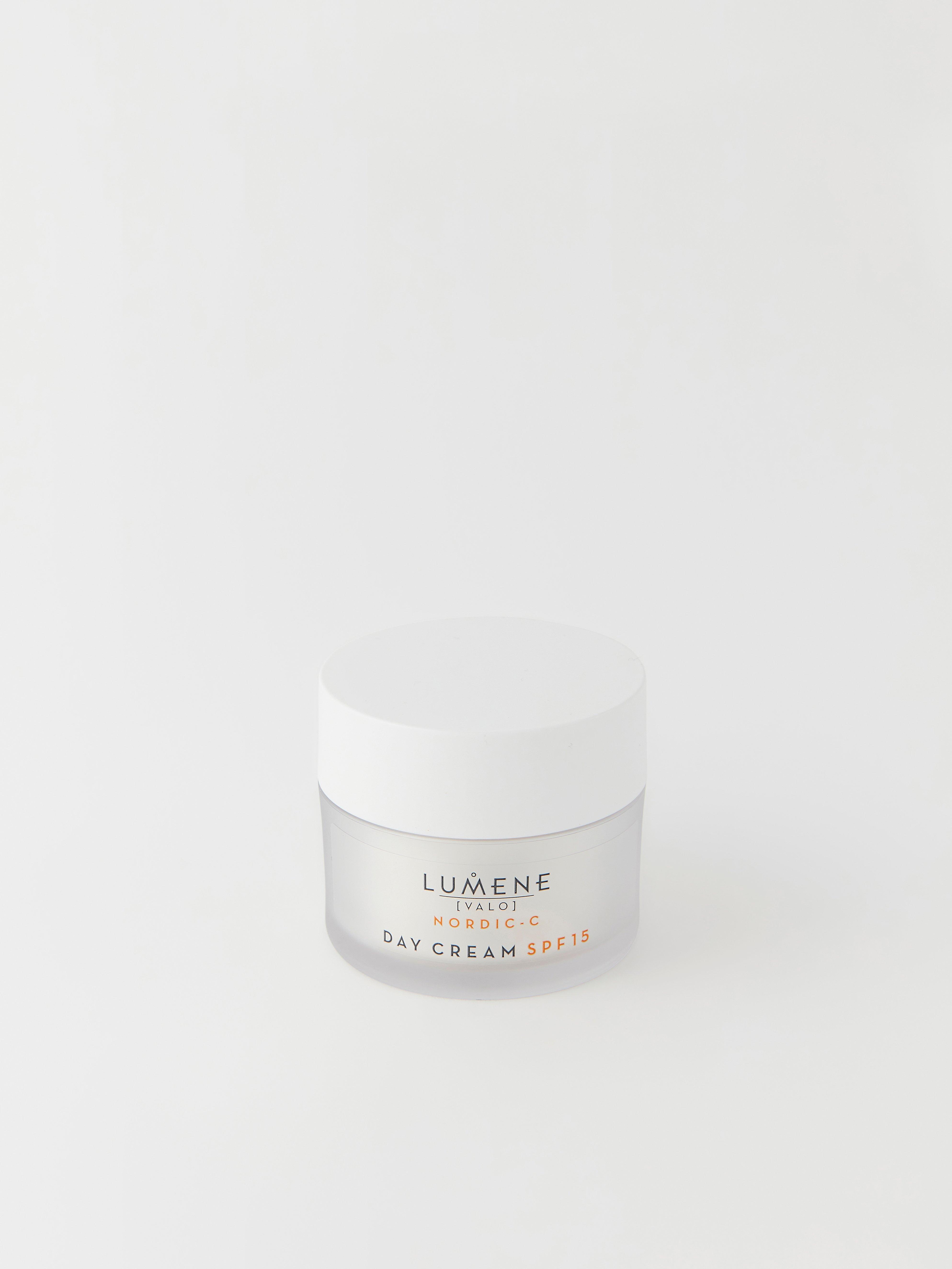 Lumene Valo Nordic-C Day Cream SPF 15