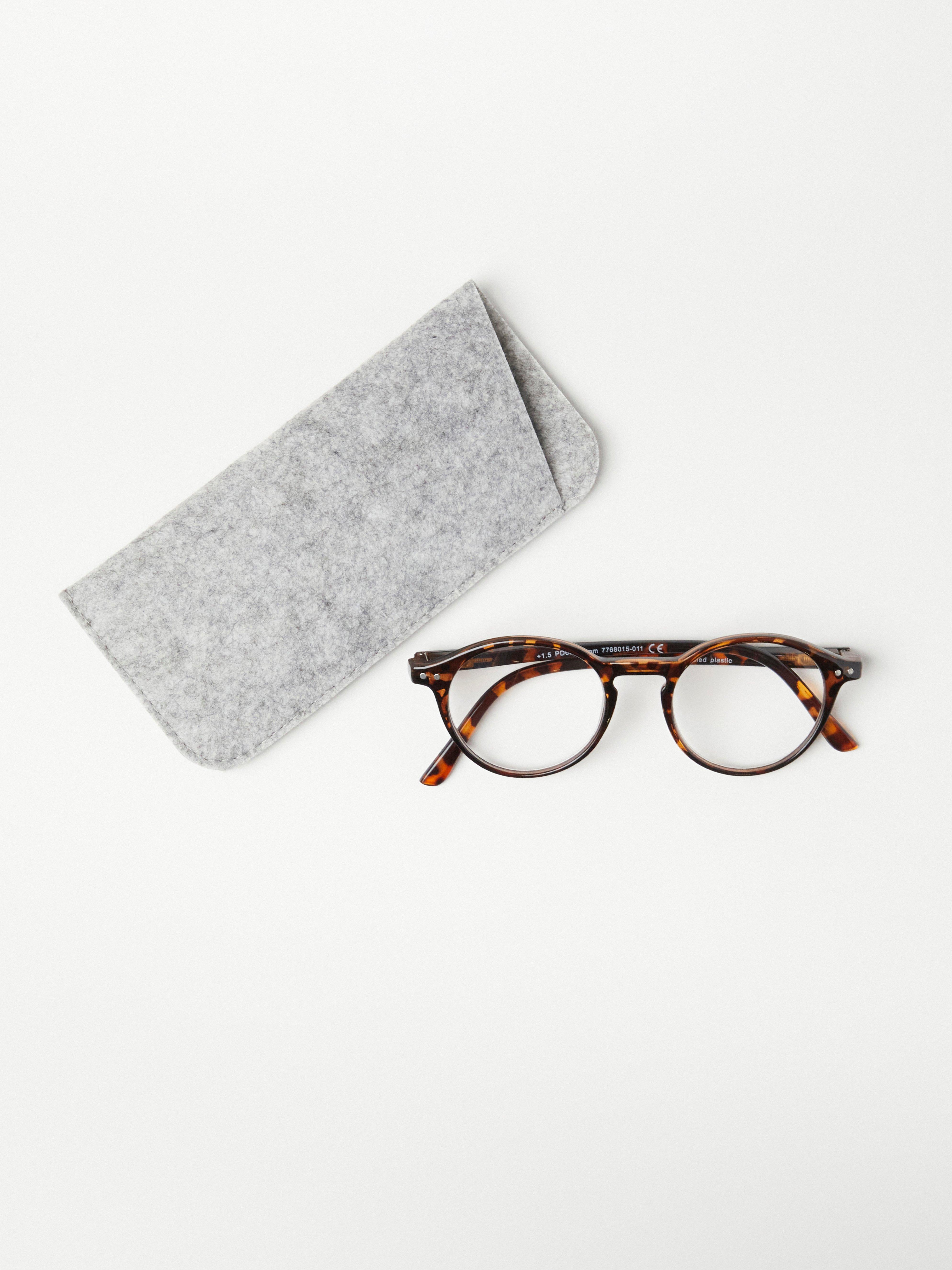 Round reading glasses