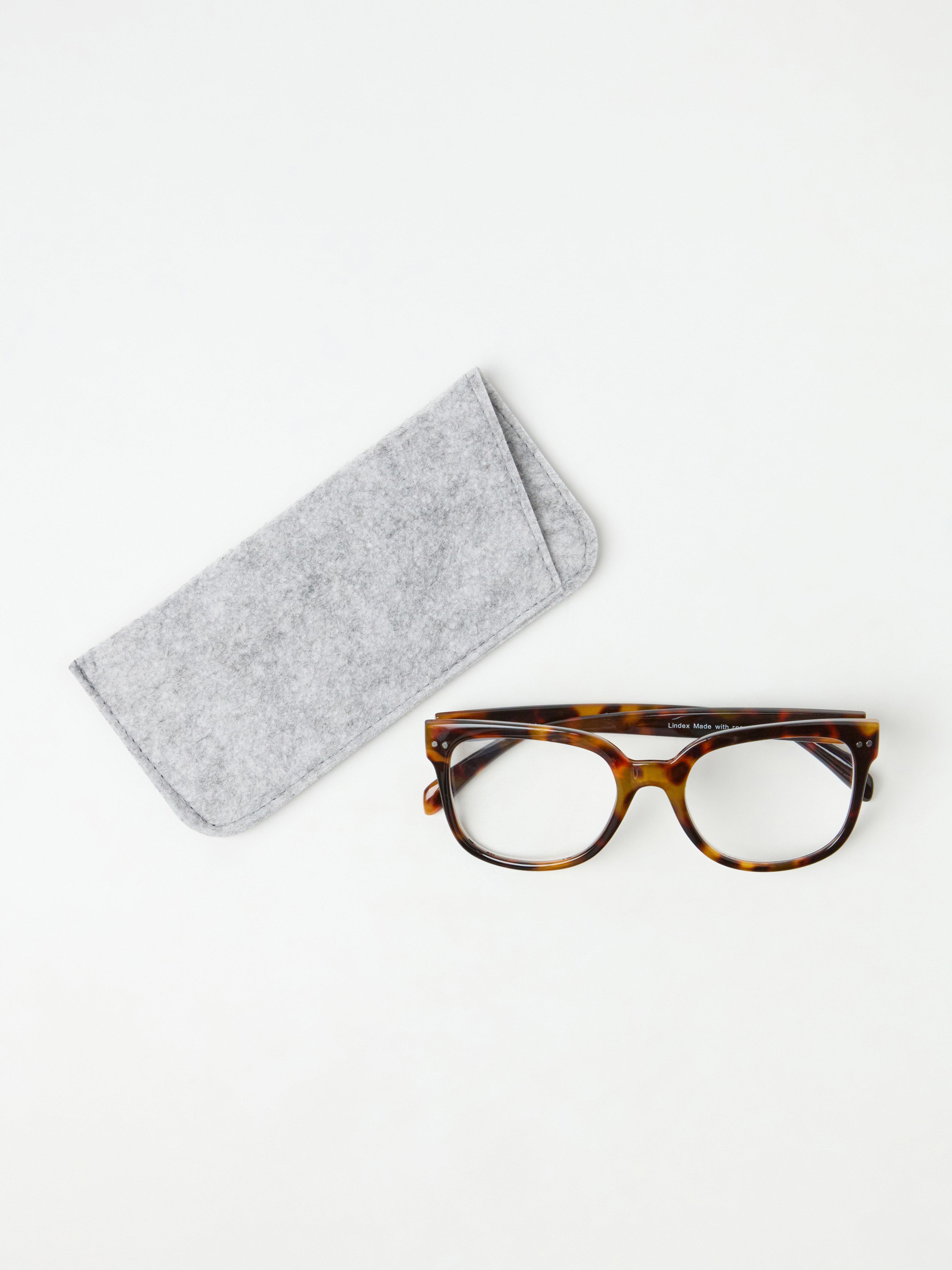 Square reading glasses