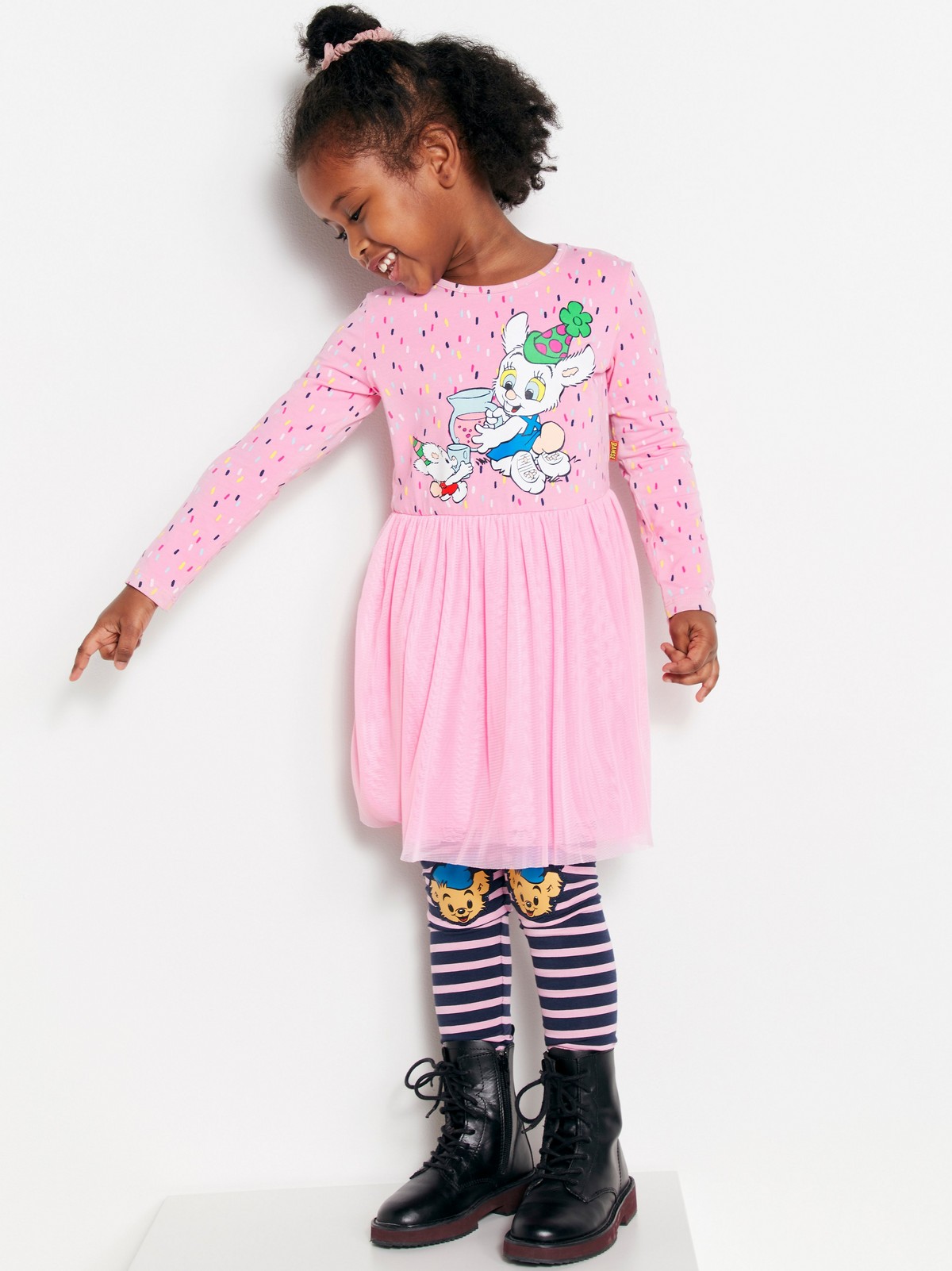 Vaaleanpunainen mekko, jossa Bamse painatus | Lindex Vaaleanpunainen mekko, jossa Bamse painatus | Lindex
