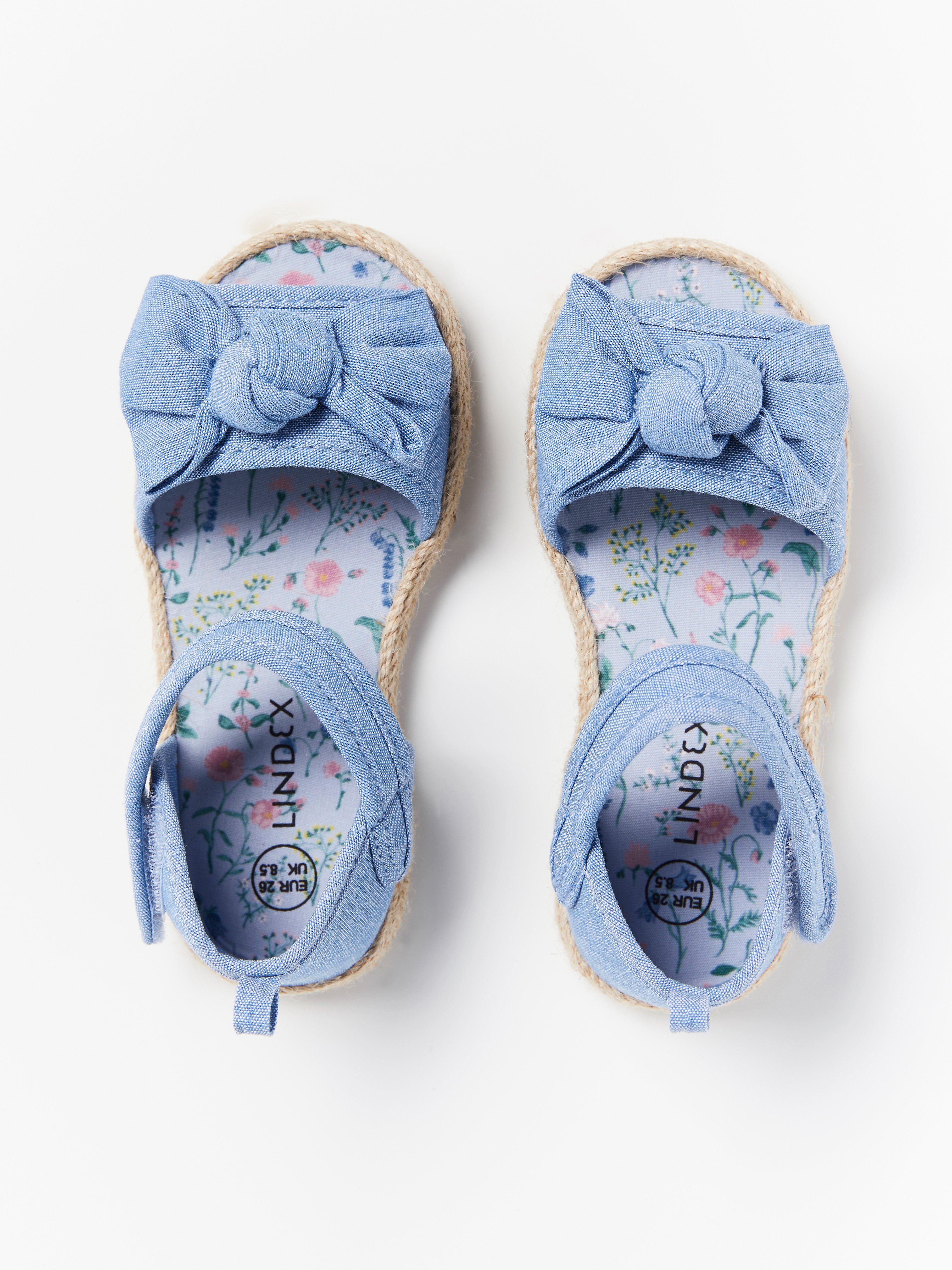 sandals with two bows