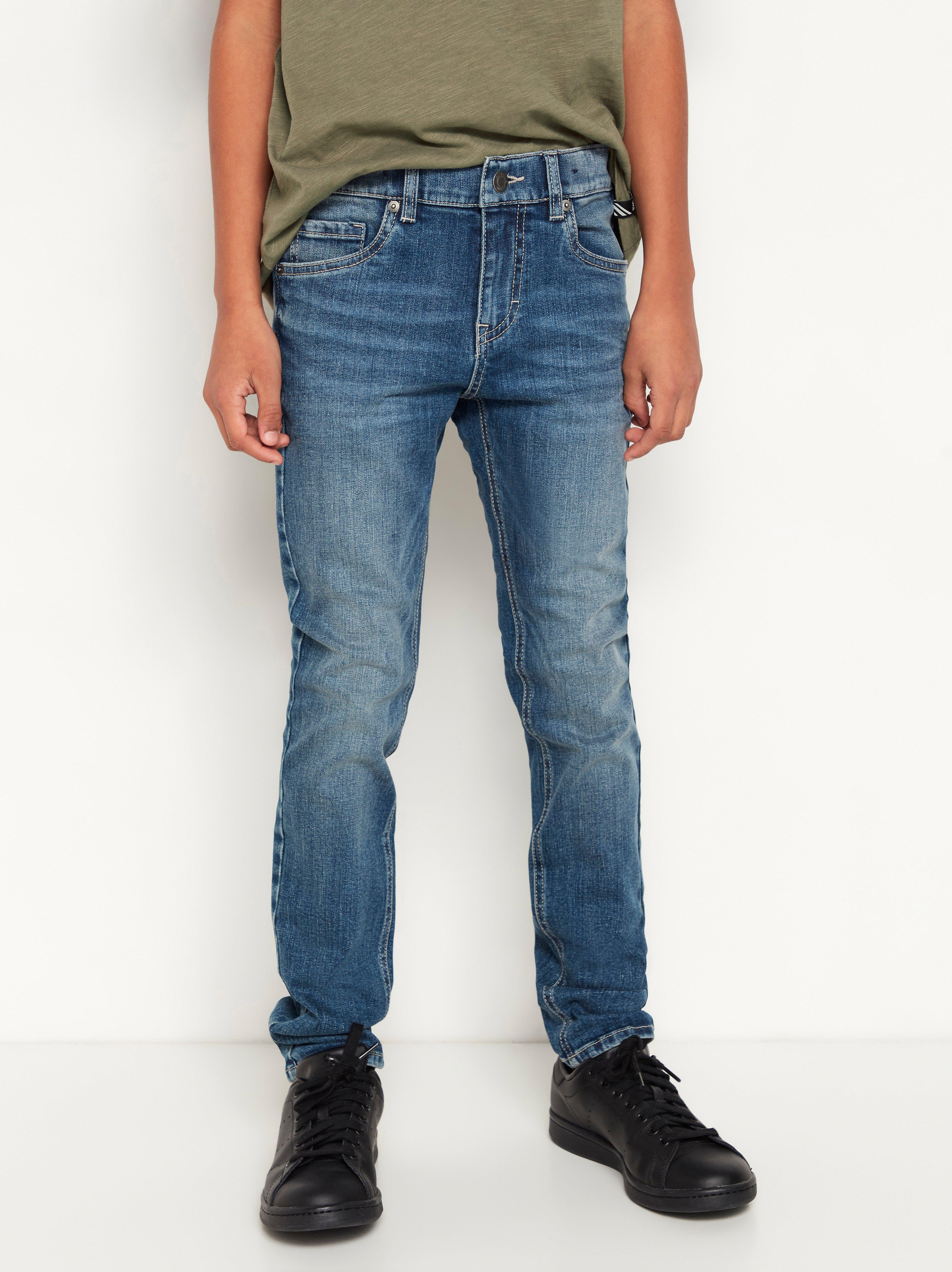 narrow fit jeans