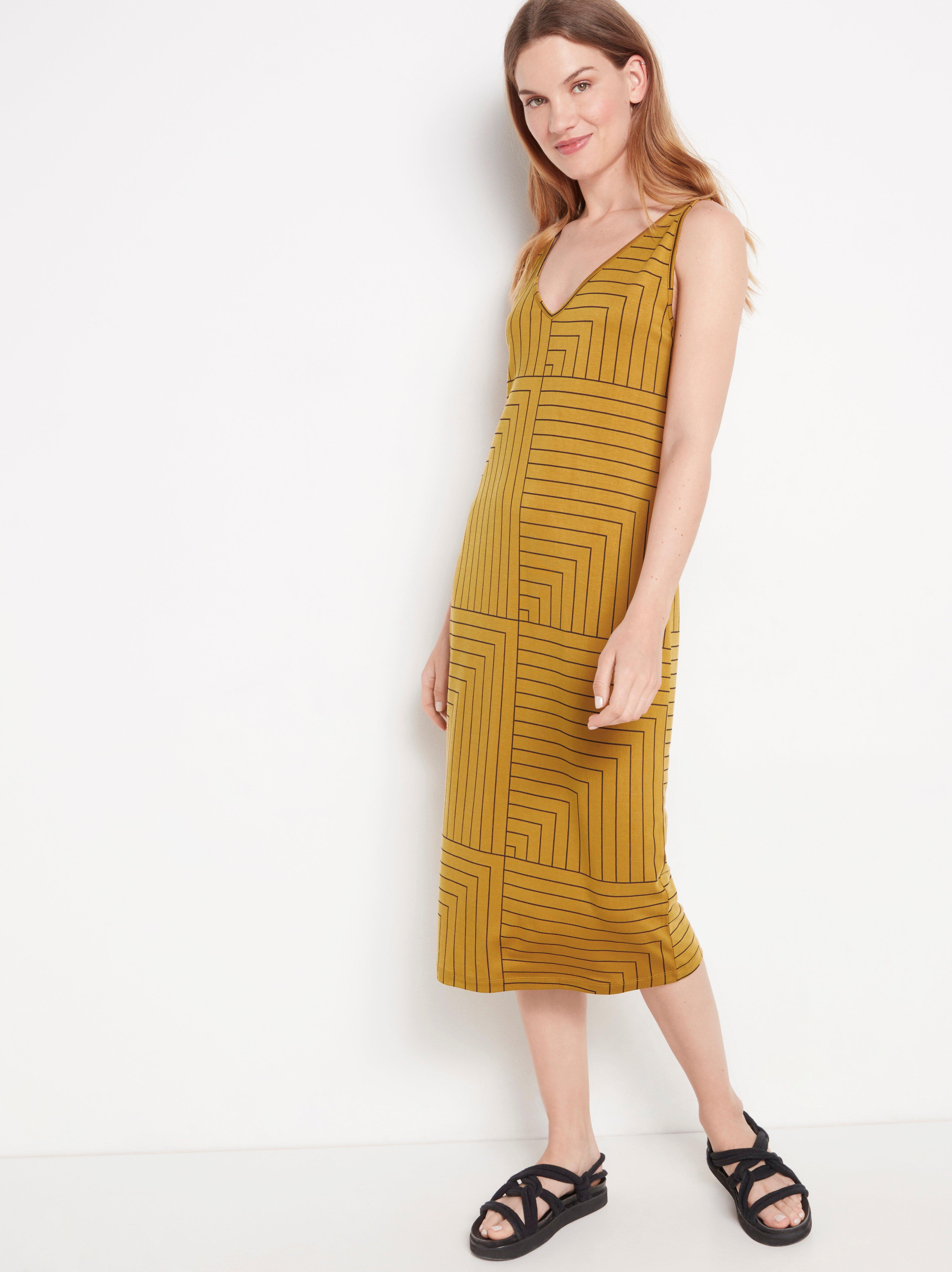 sleeveless midi dress