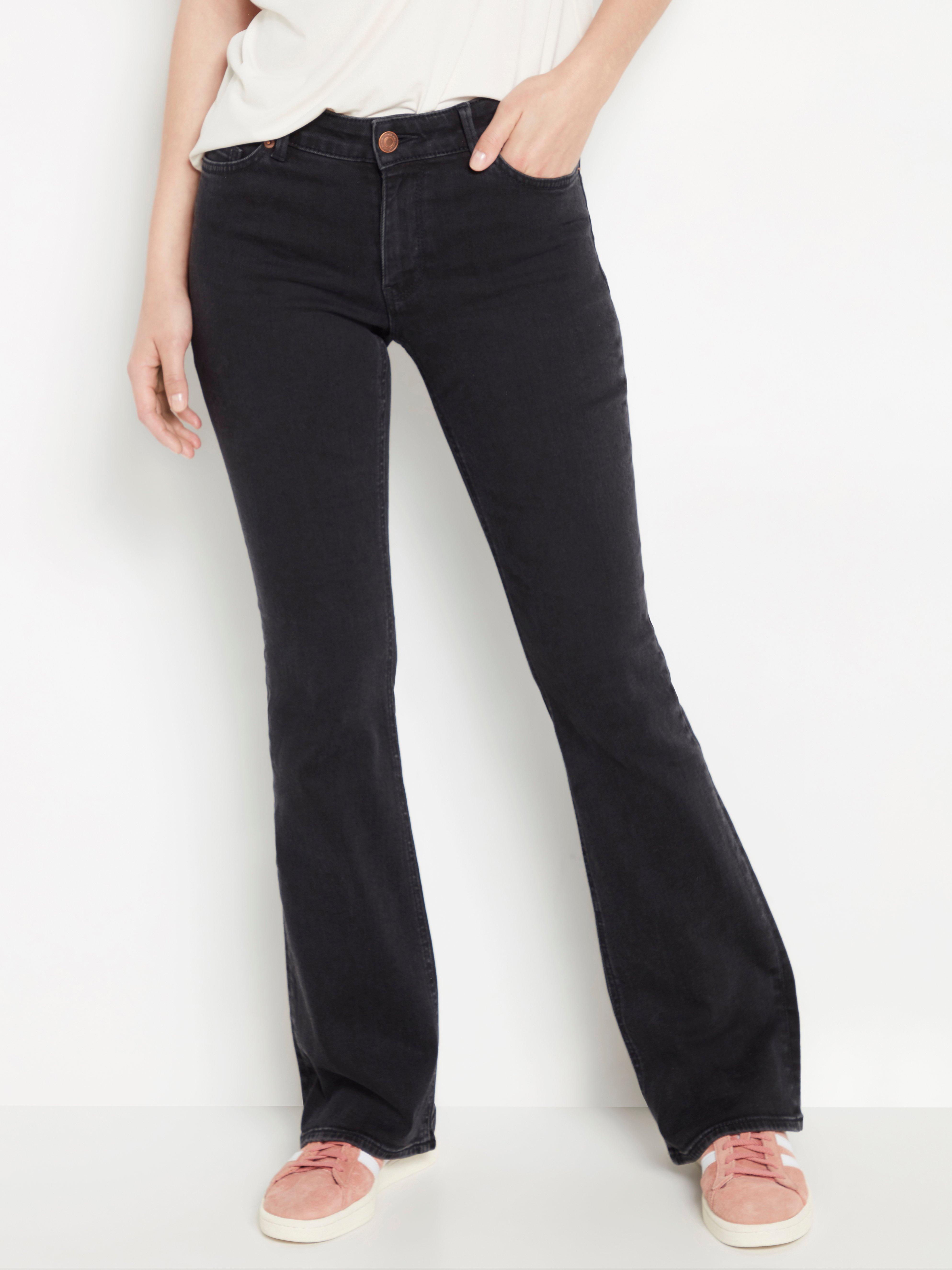 black bootcut jeans