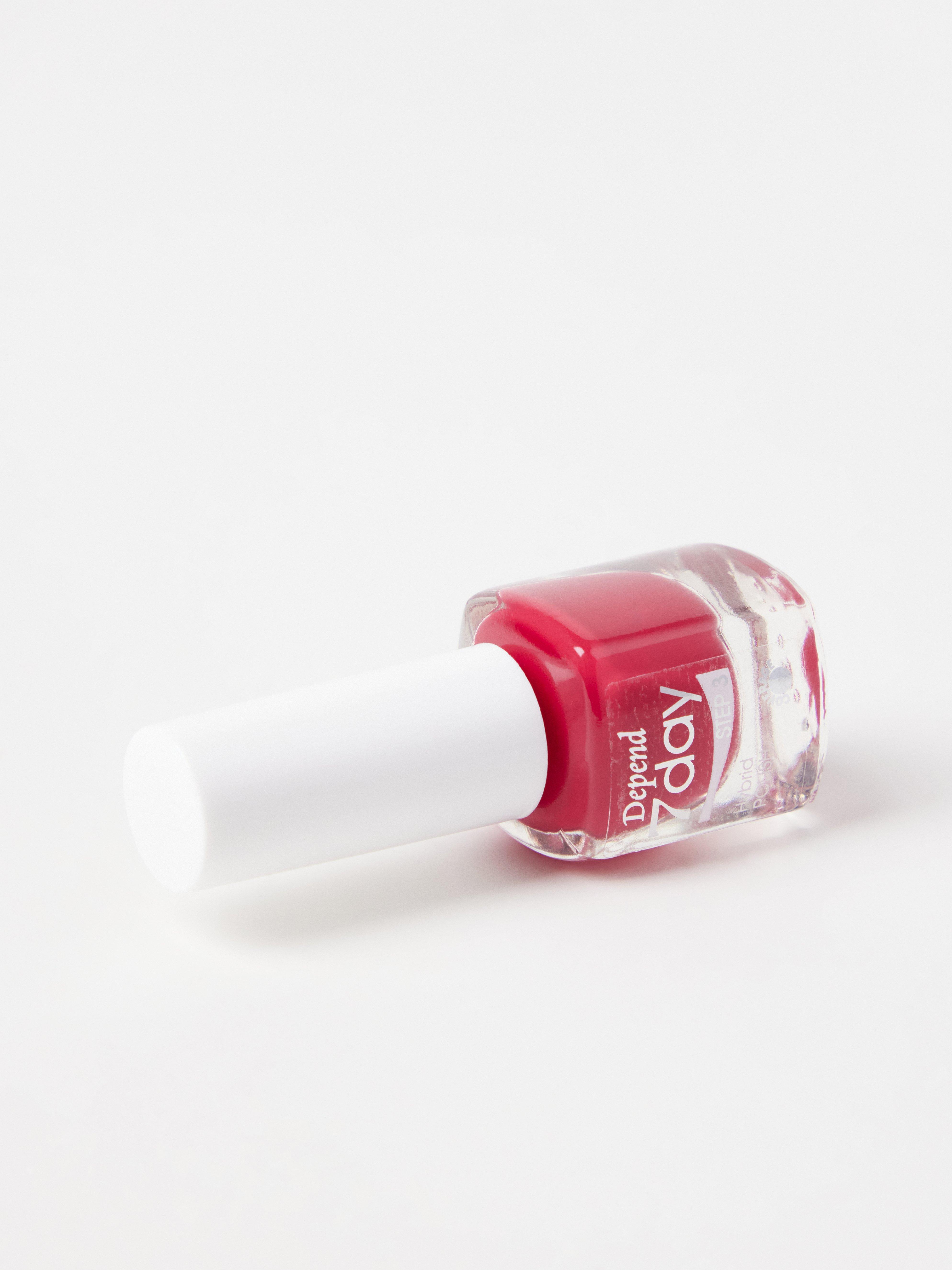 Nagellack - Kosmetik - Röd