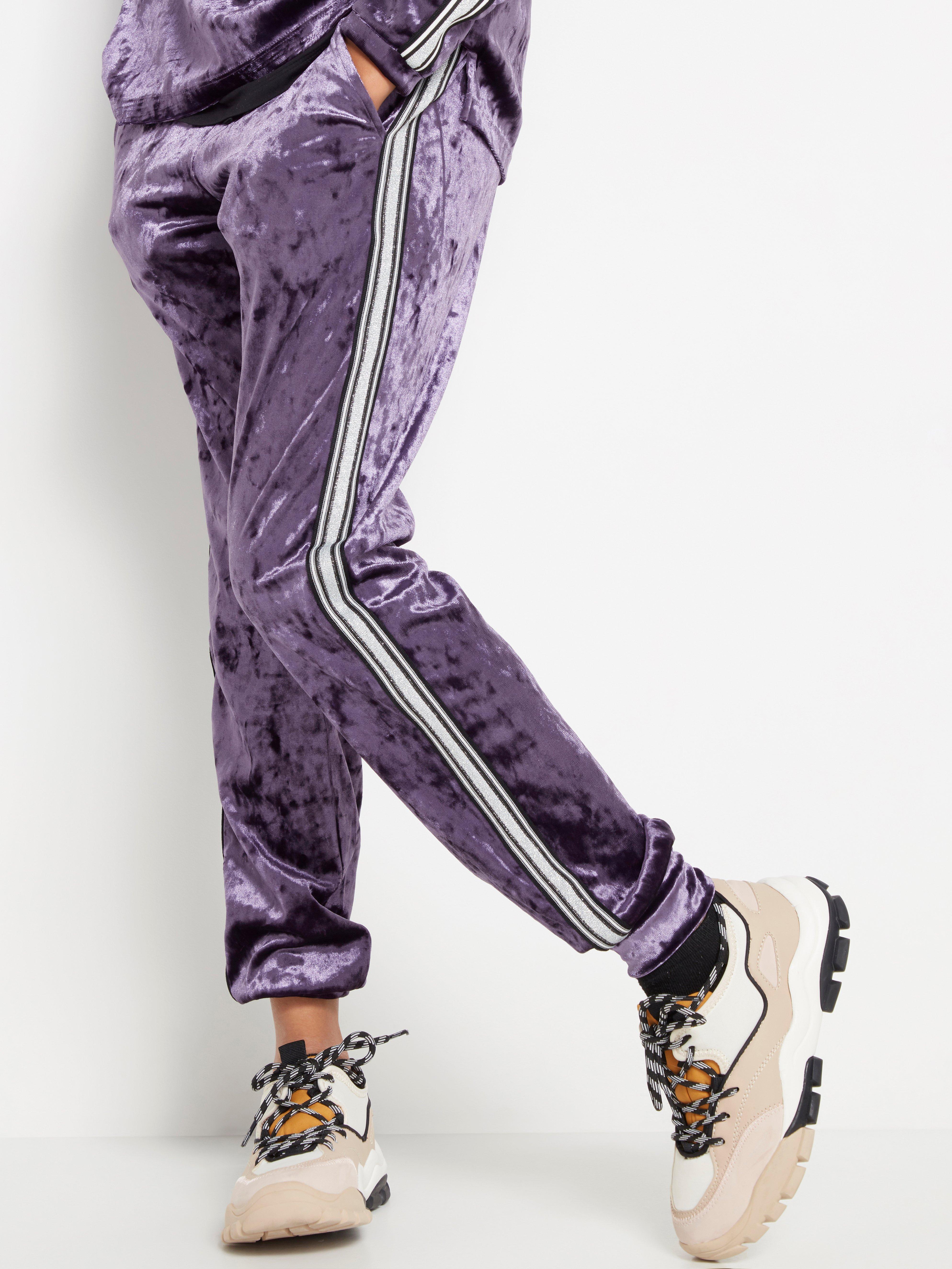 lilac sweatpants