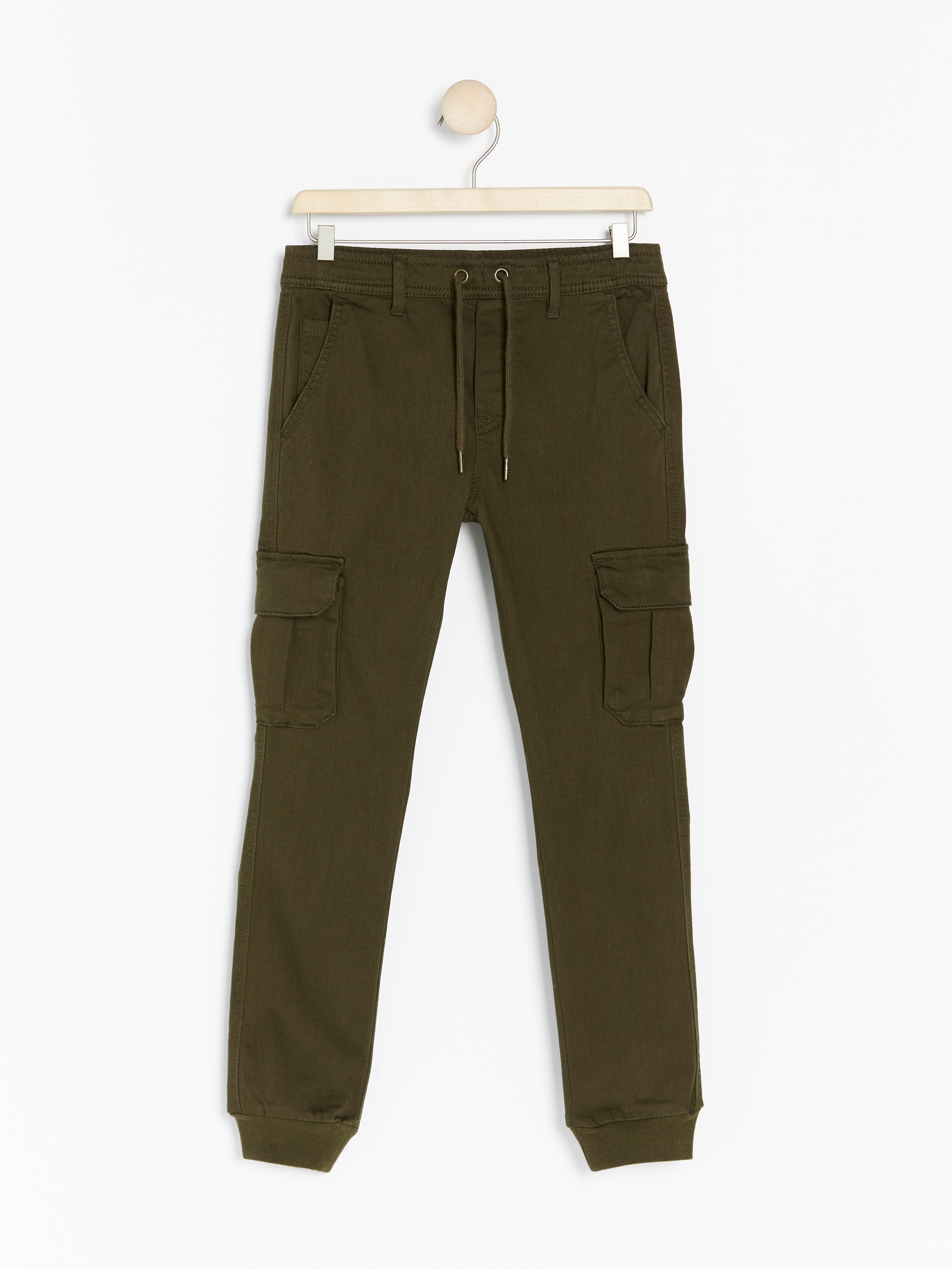 loose fit cargo pants uk