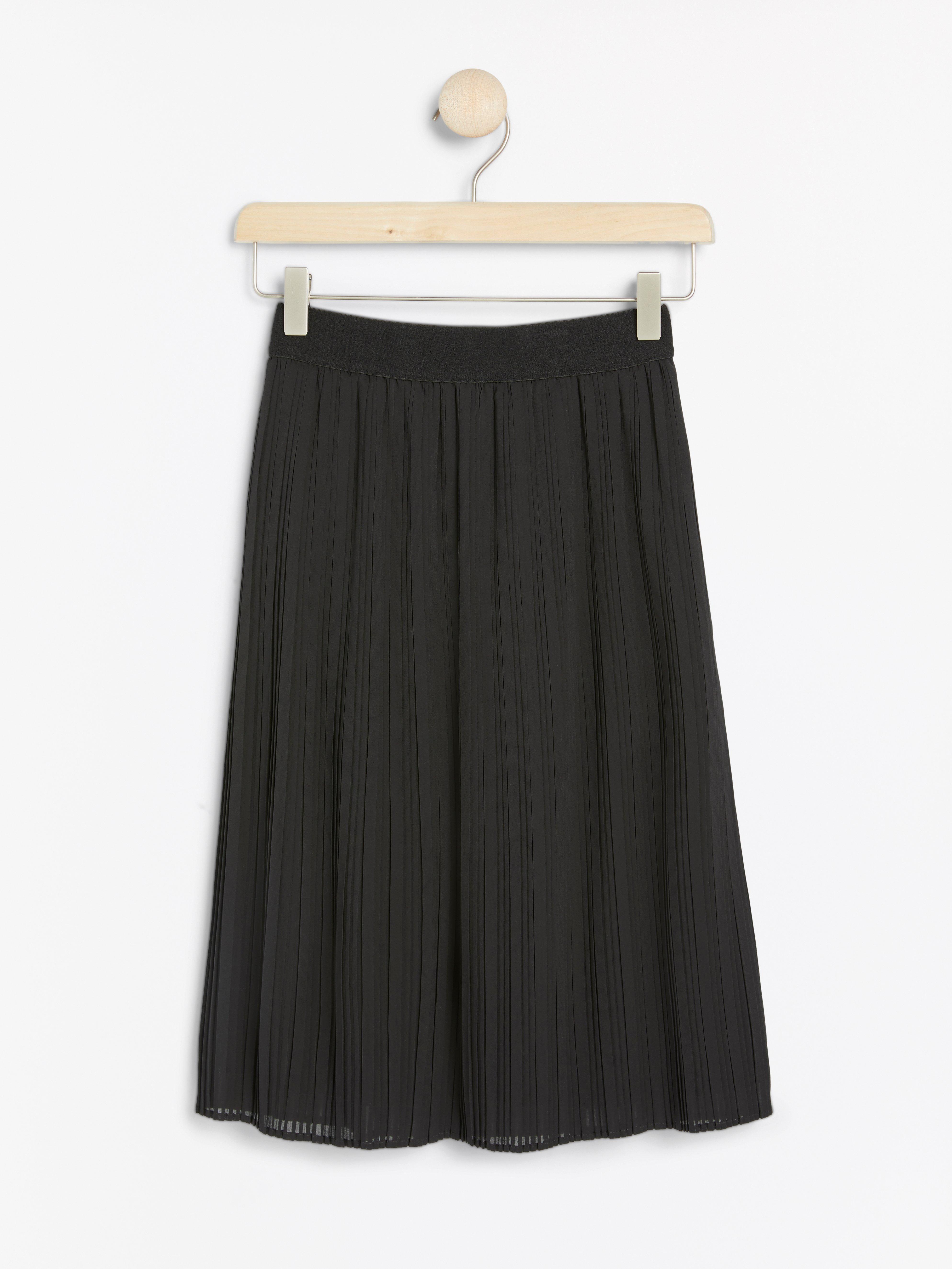 black pleated skirt baby