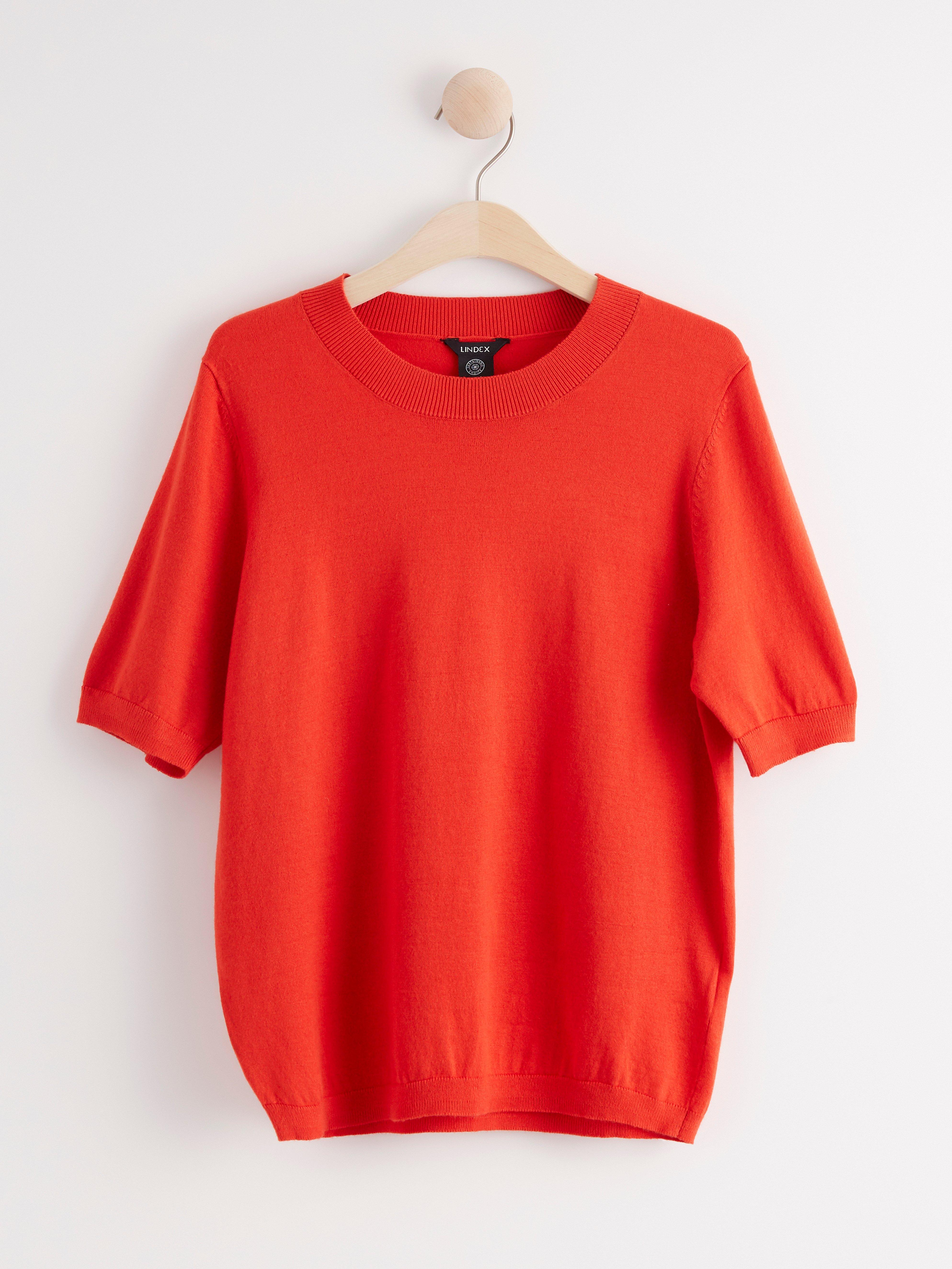 red fine knit jumper