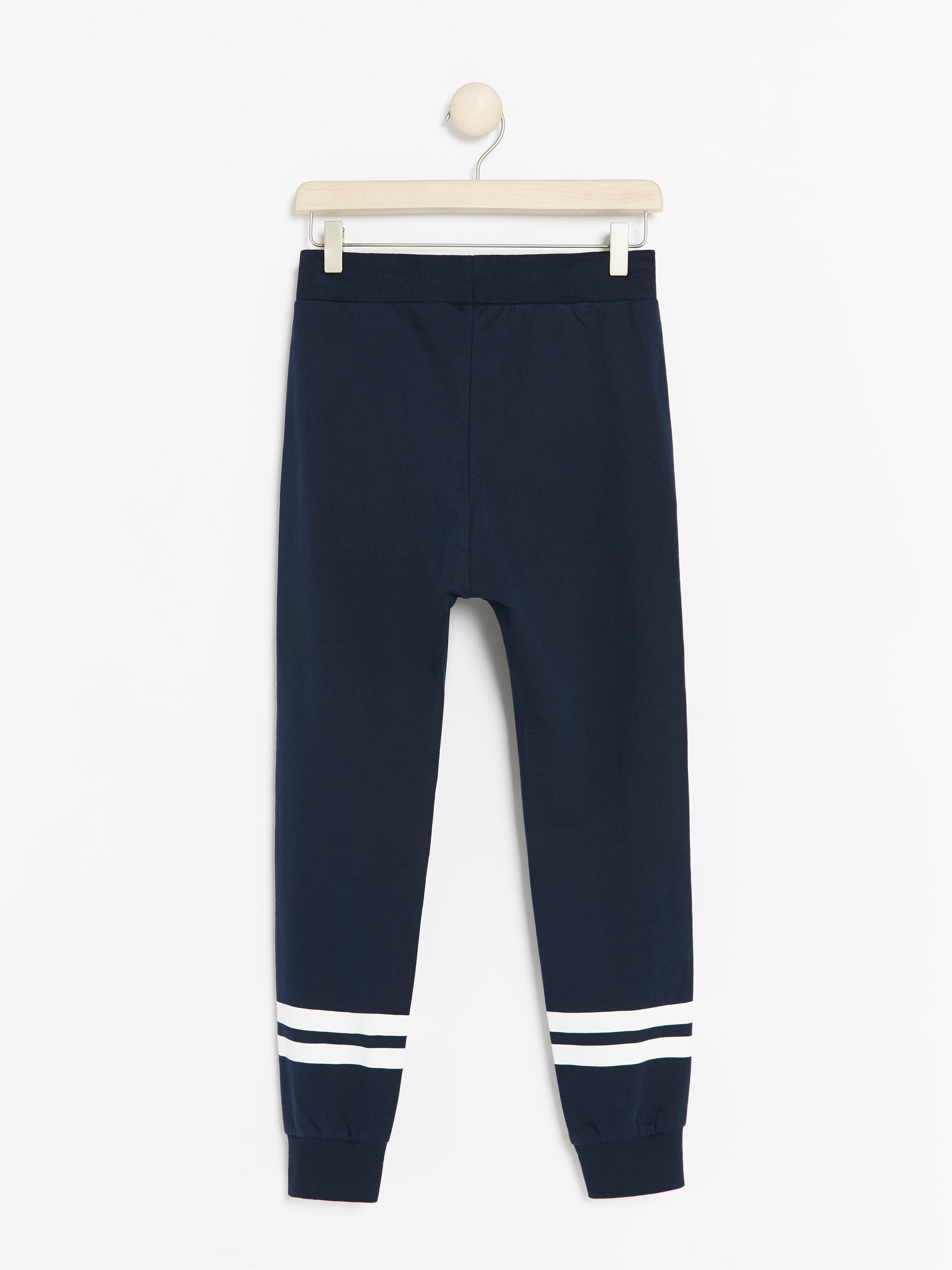 dark navy blue sweatpants