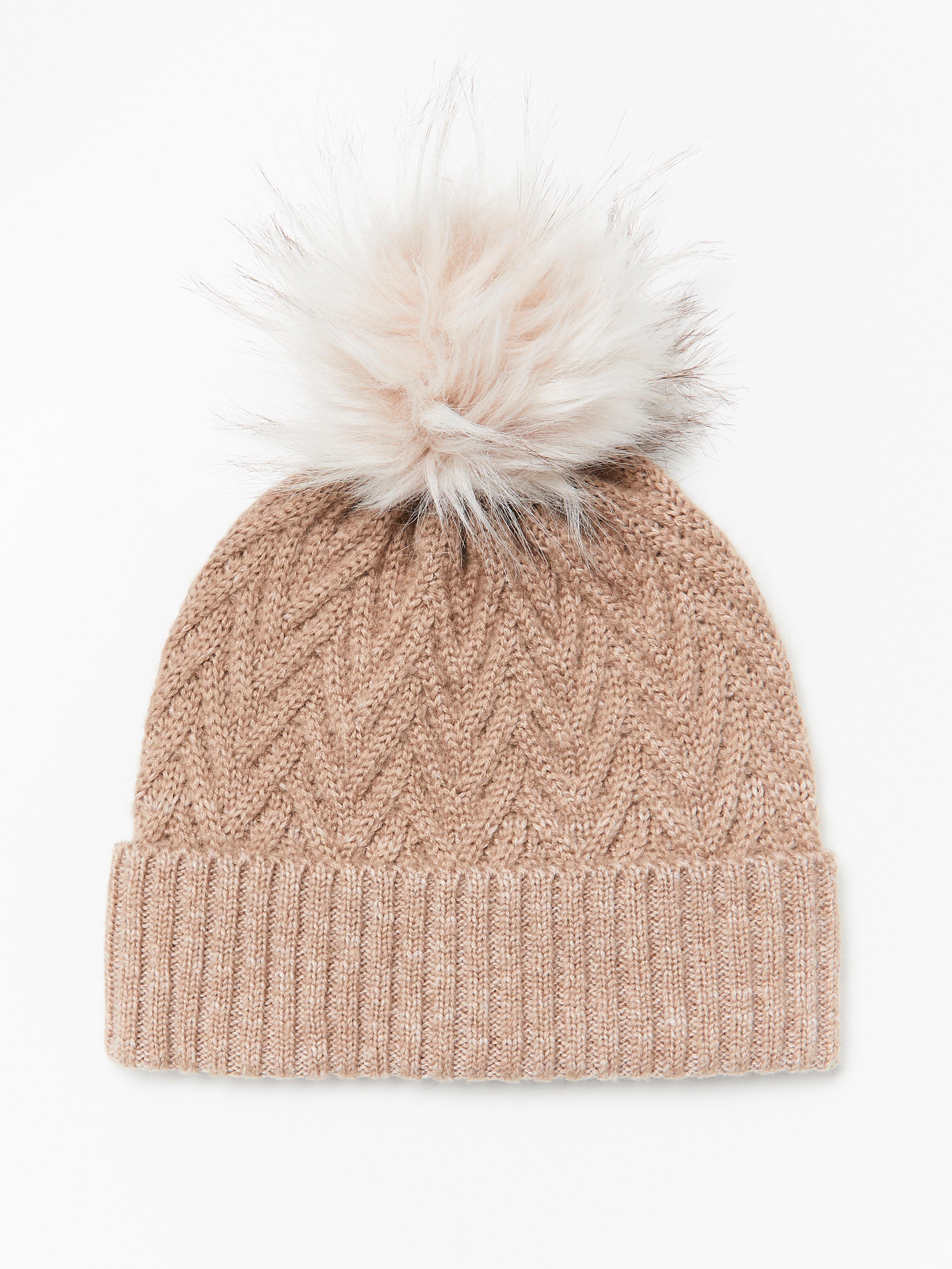 pom pom cap