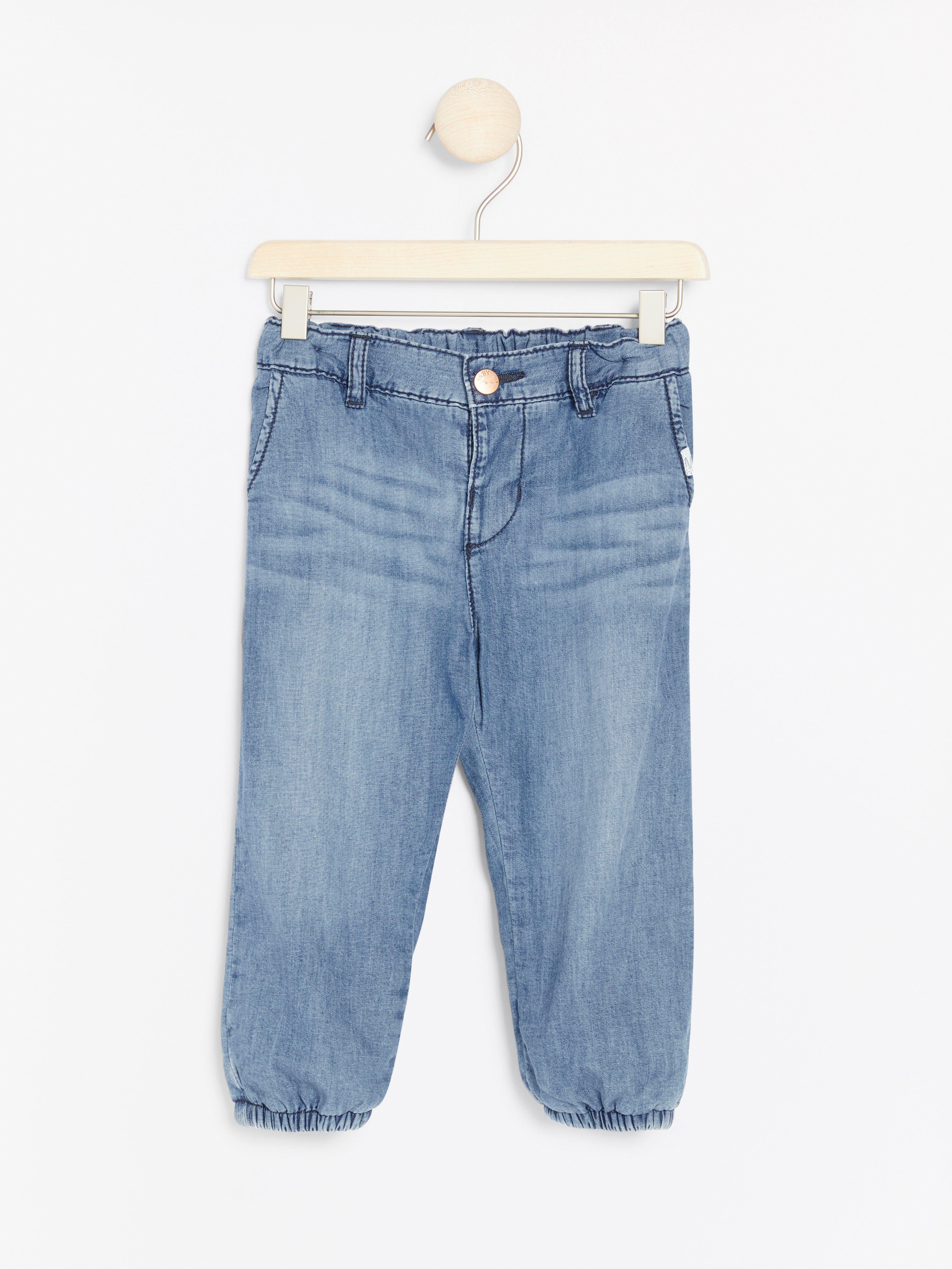 lightweight denim jeans