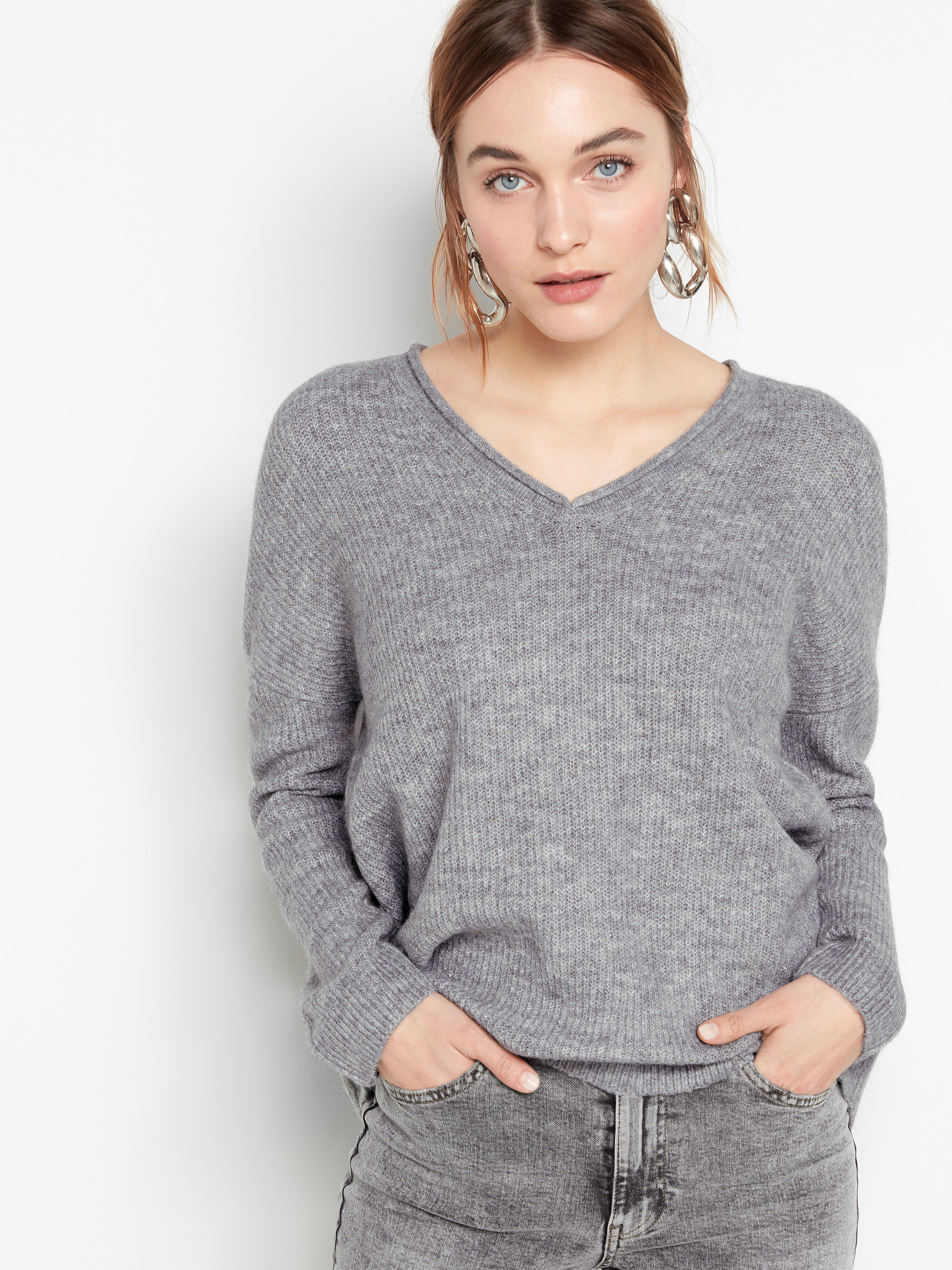 Stickad v-ringad tröja