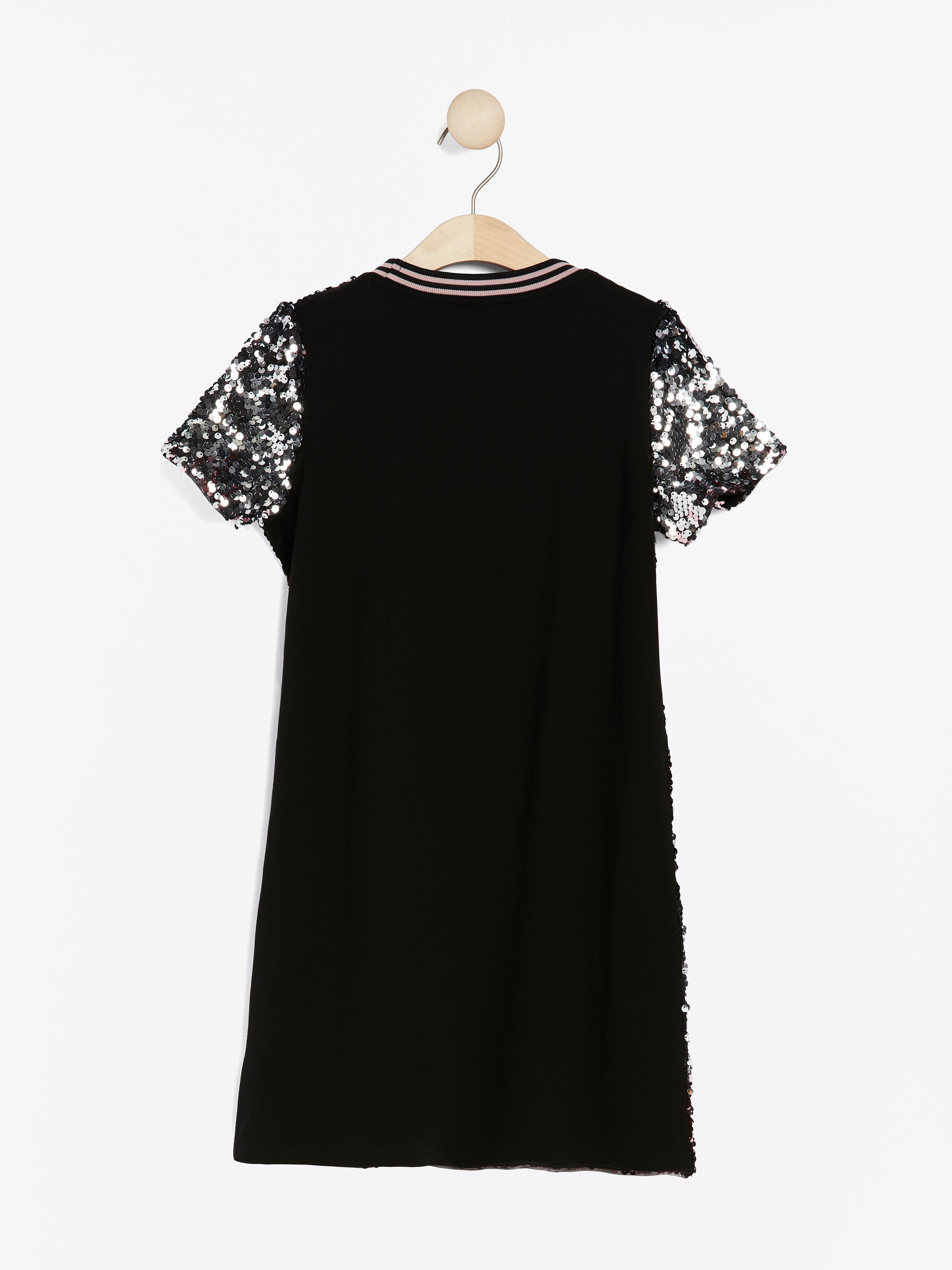 black short sleeve sequin dress