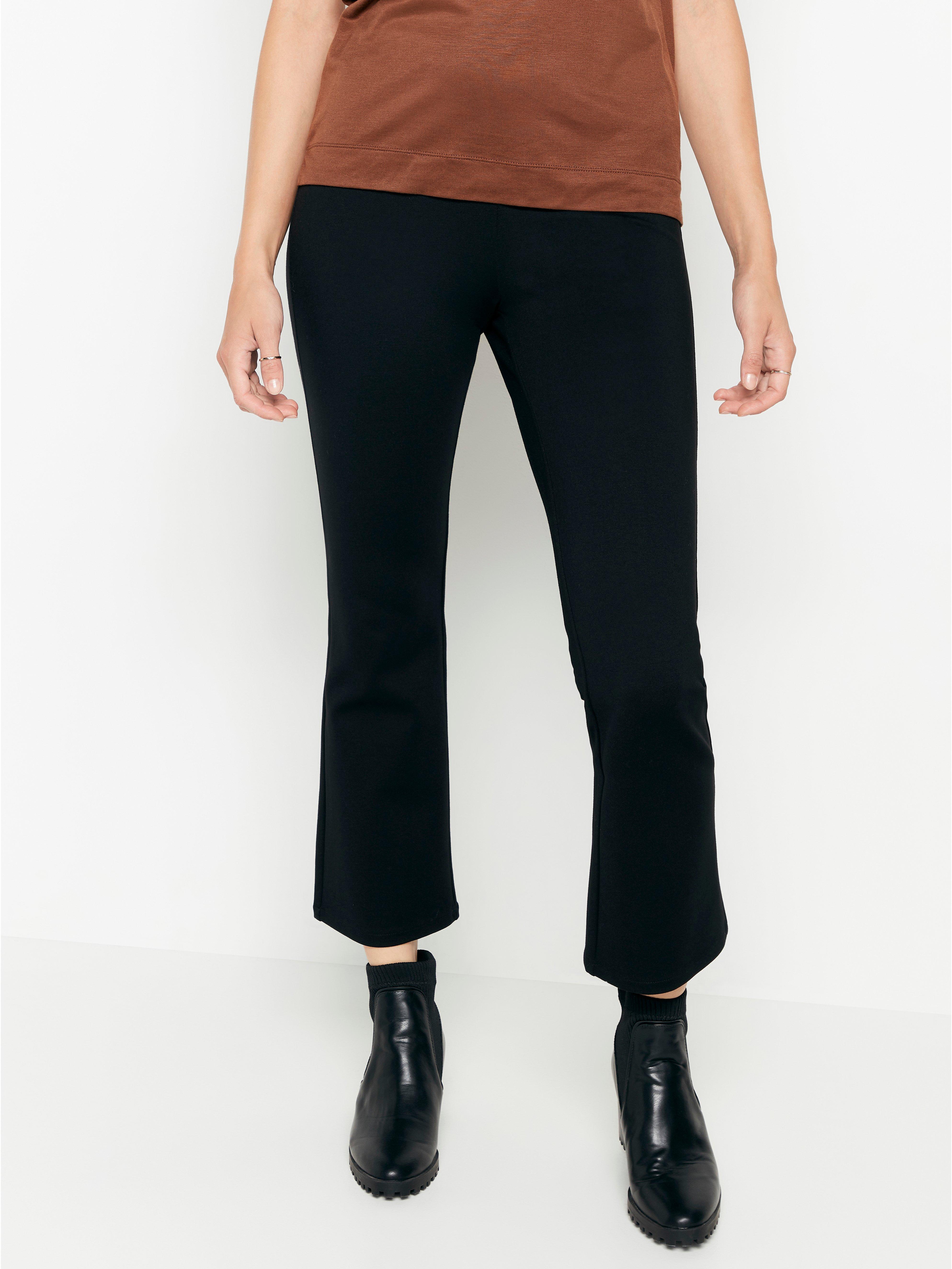 black cut off trousers