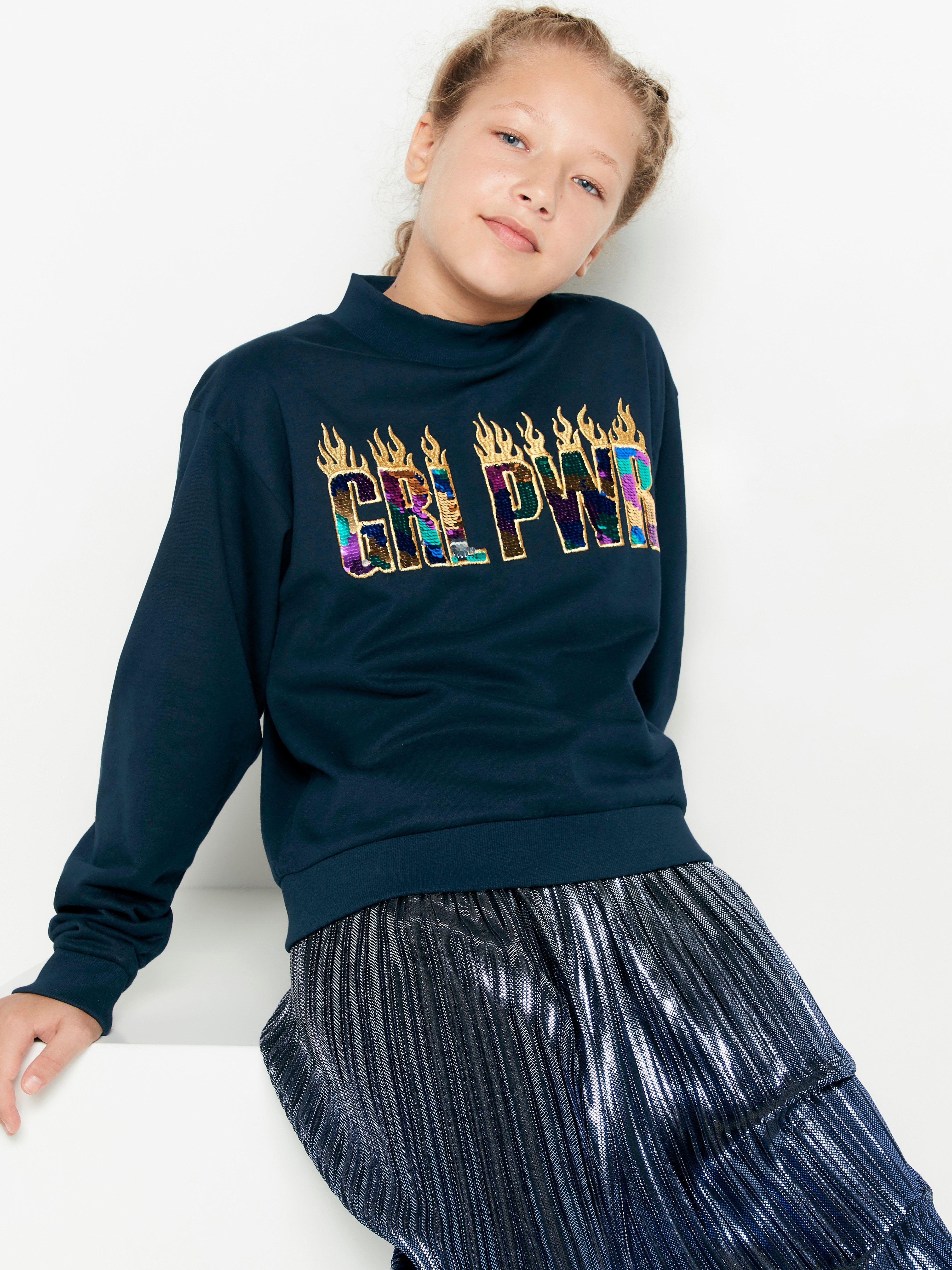 sweatshirt with sequins