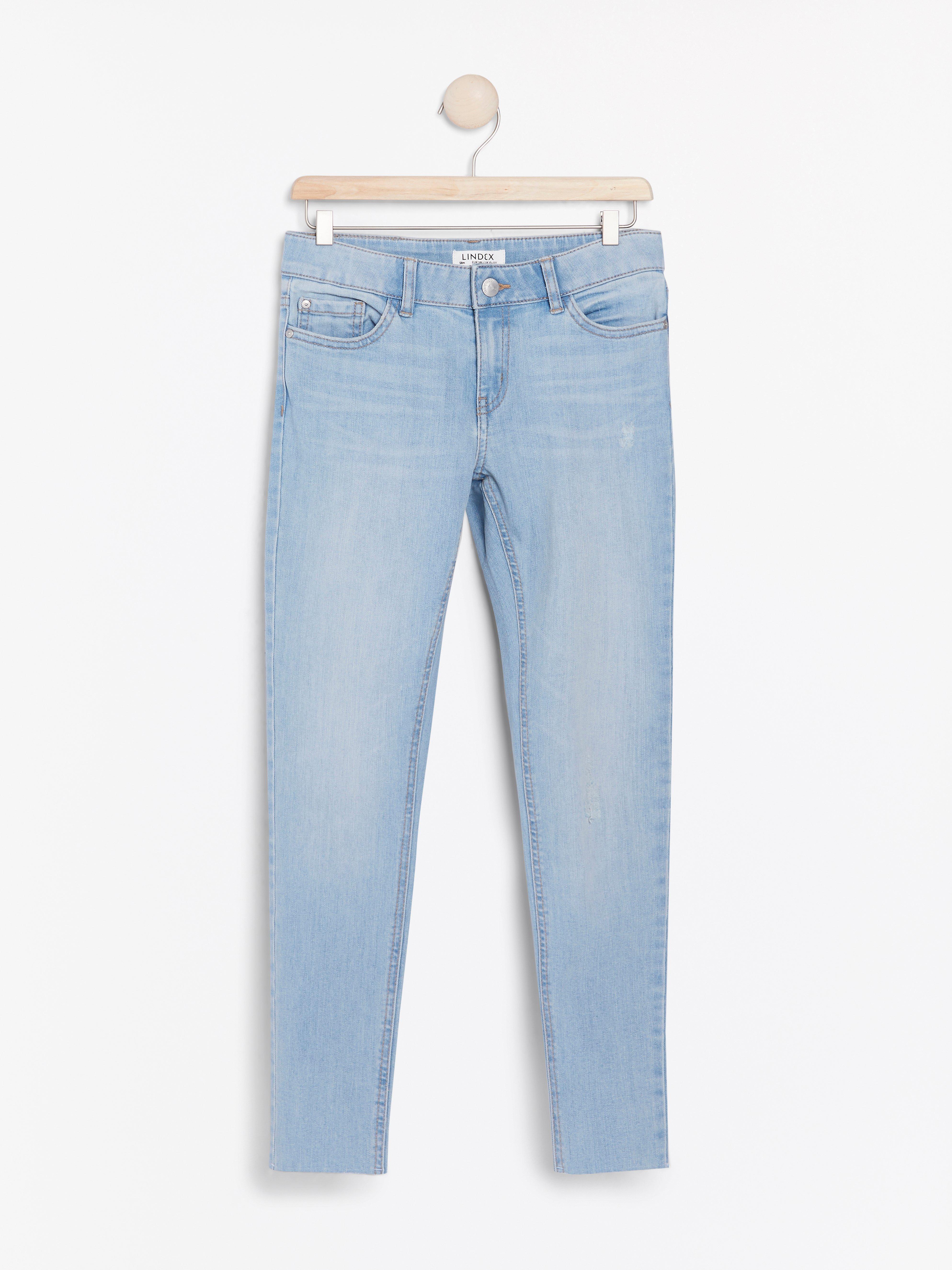 light blue cropped jeans