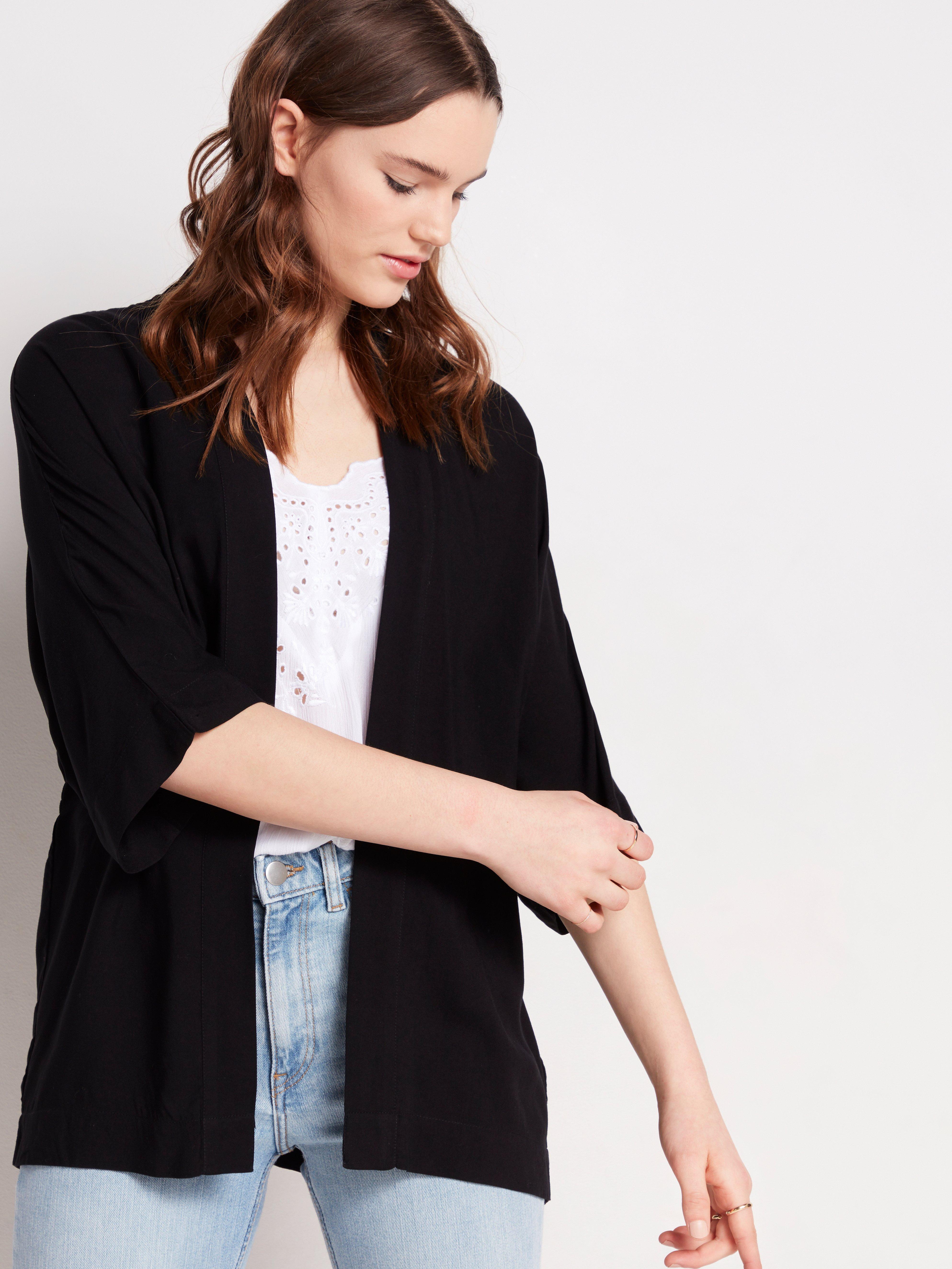 Short black kimono on sale jacket