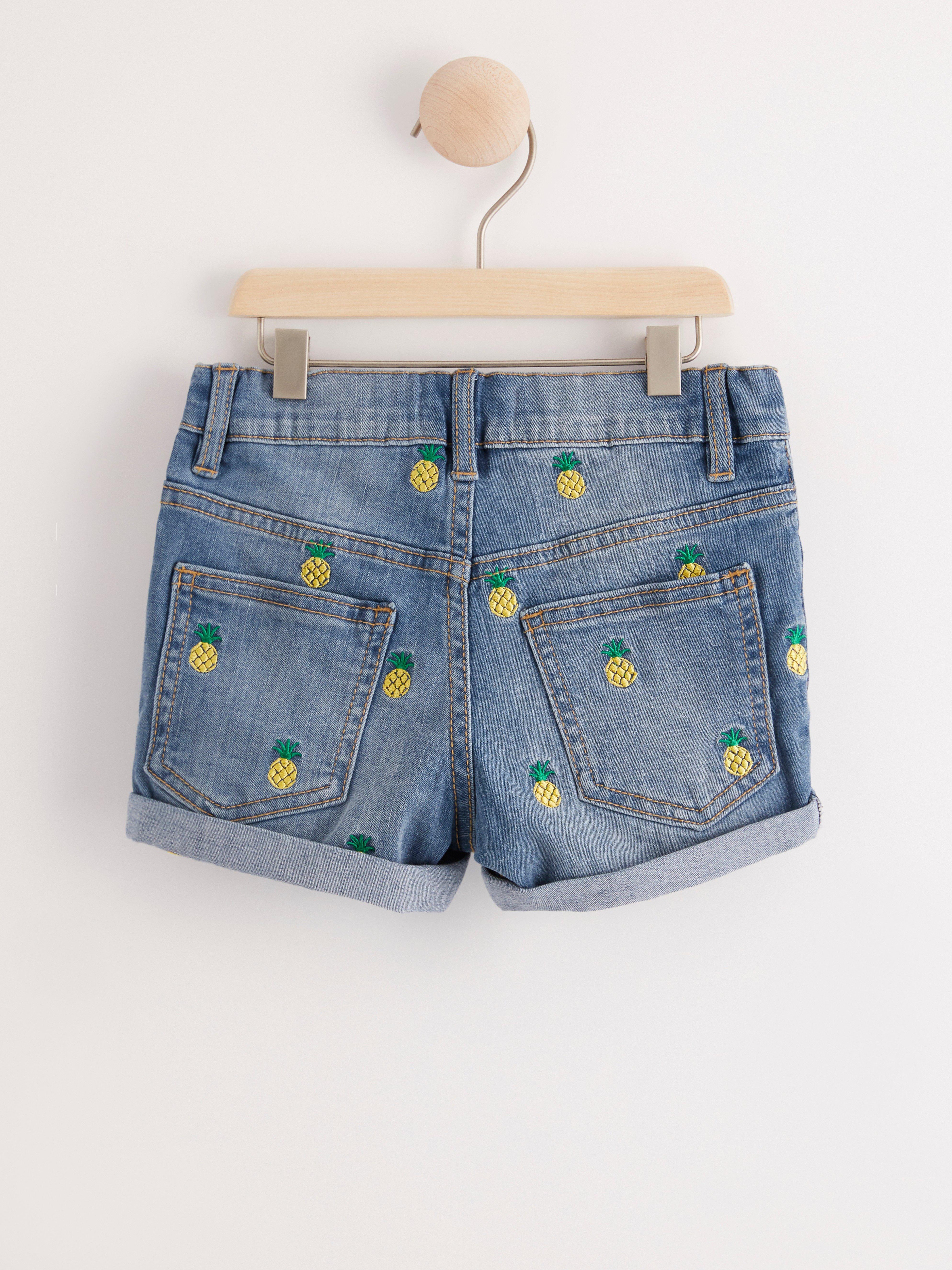 regular fit denim shorts
