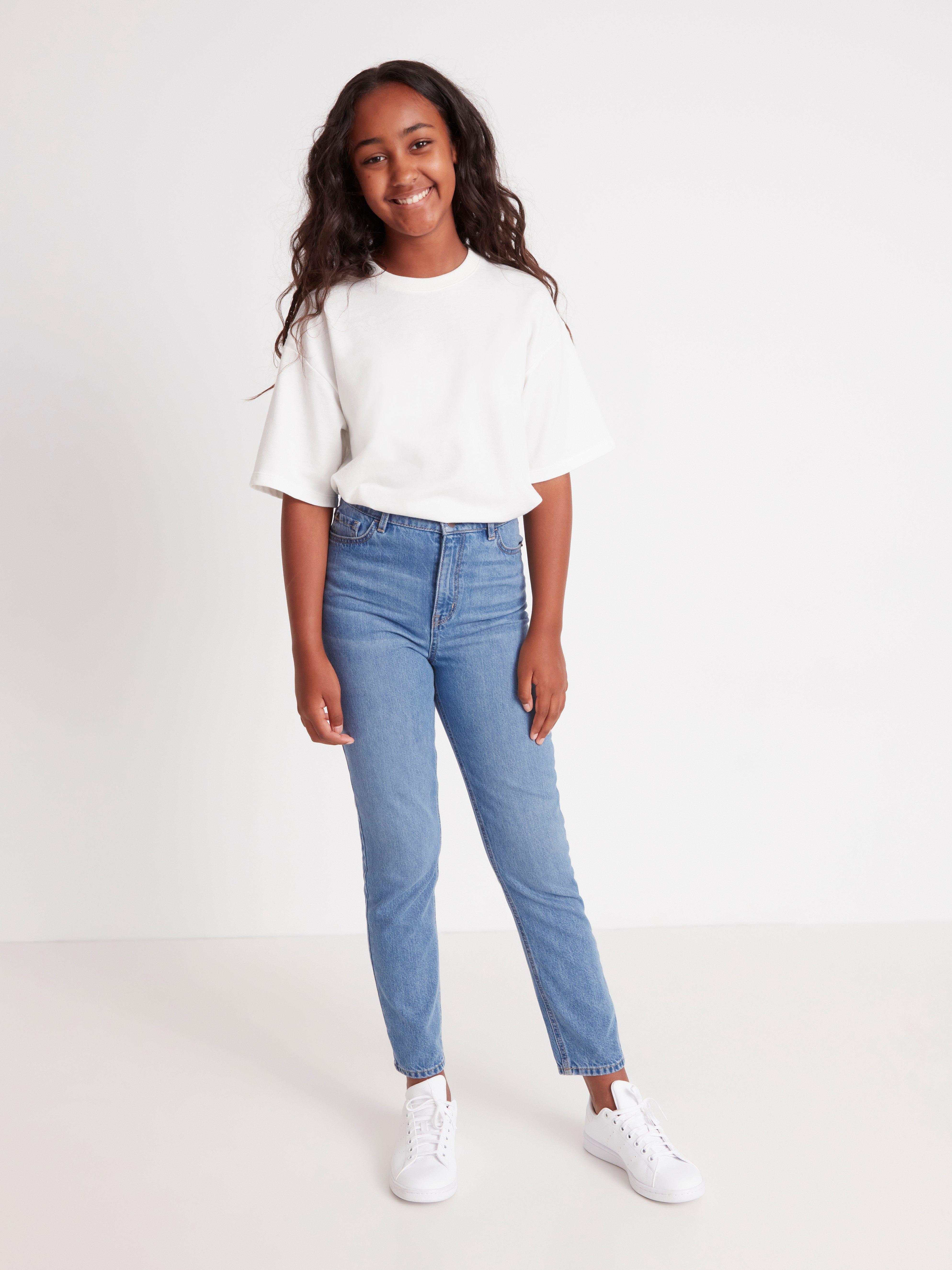 narrow leg jeans