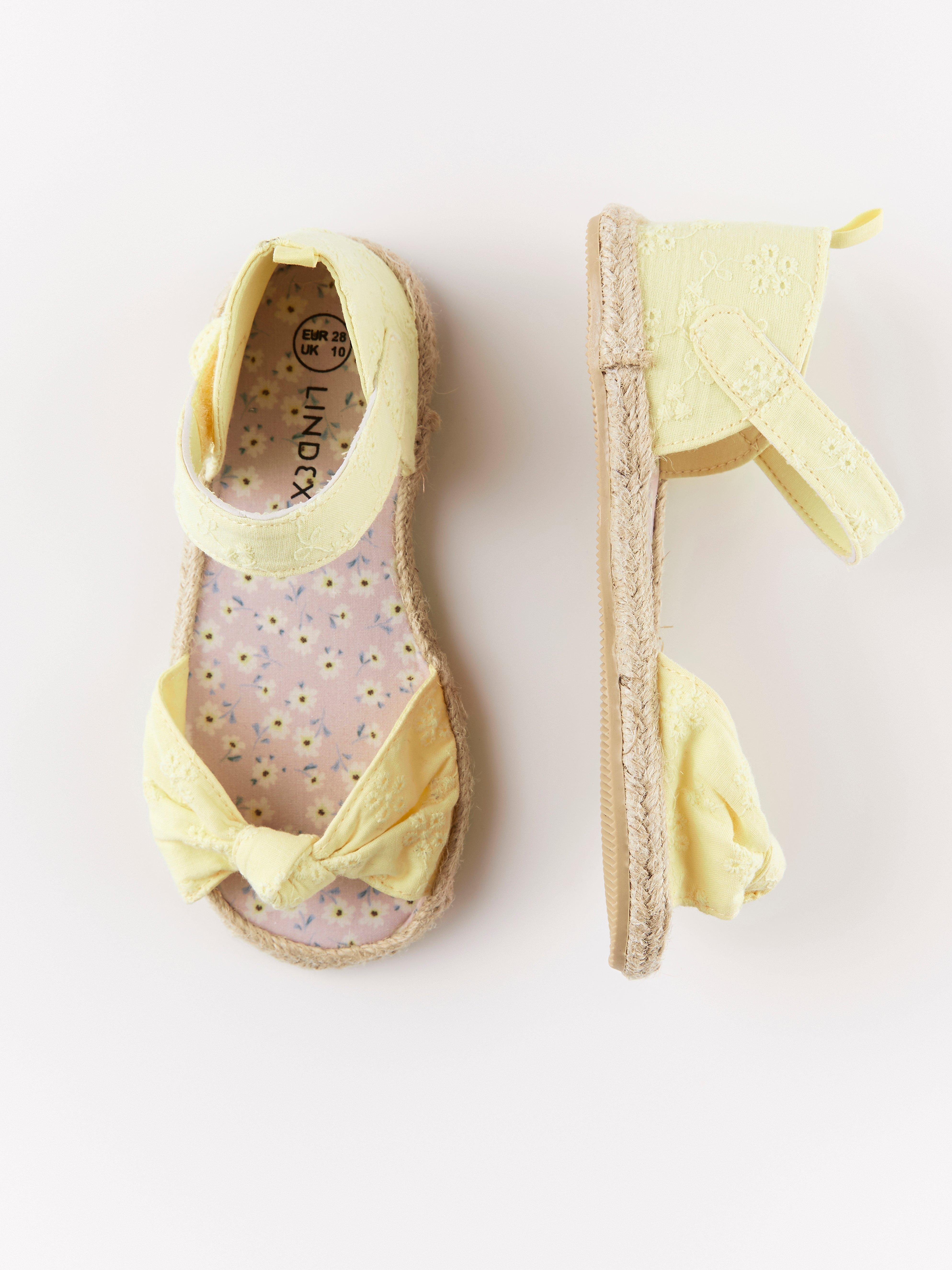 yellow sandals size 10