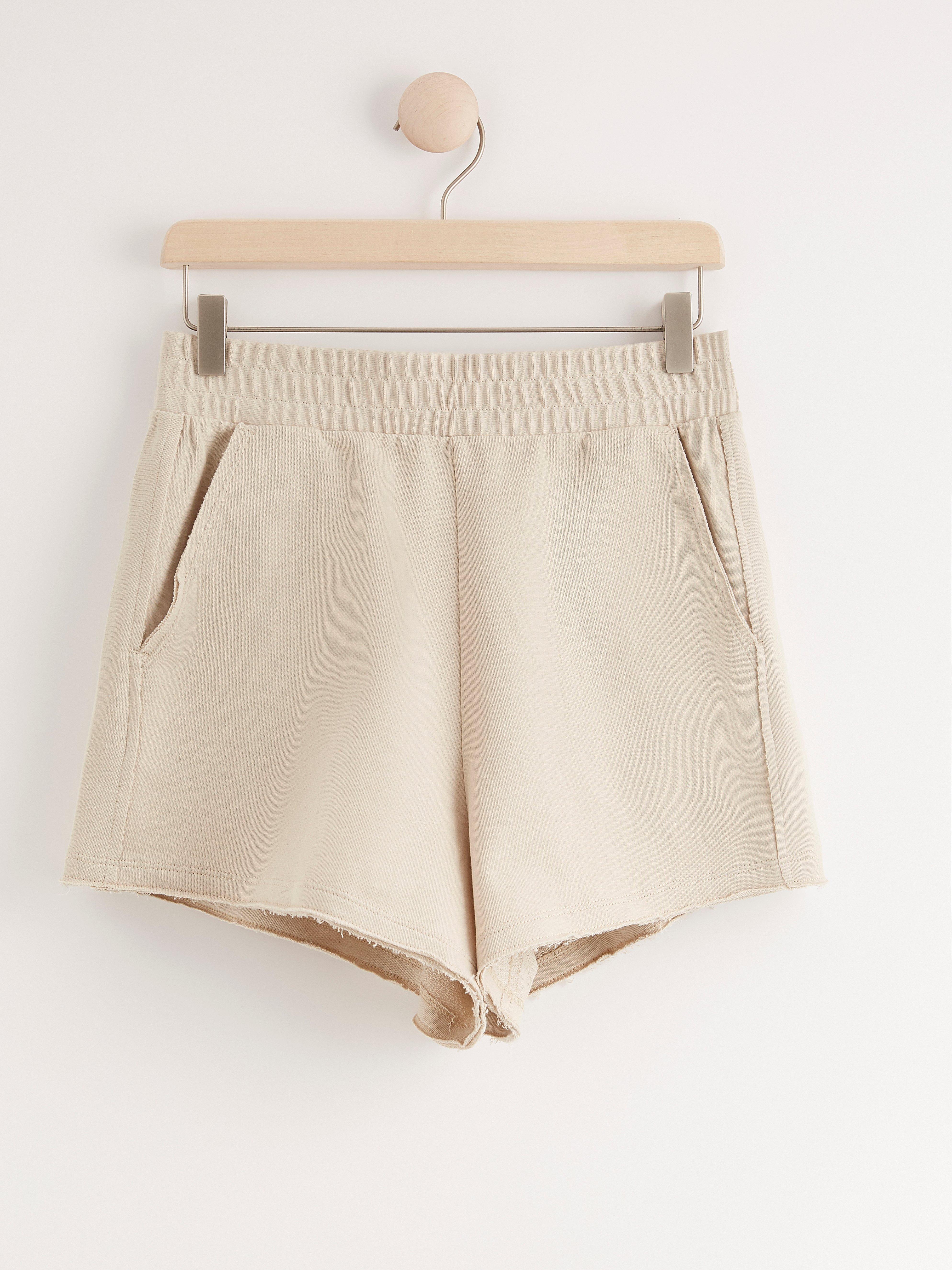 Shortsit - Naiset - Beige