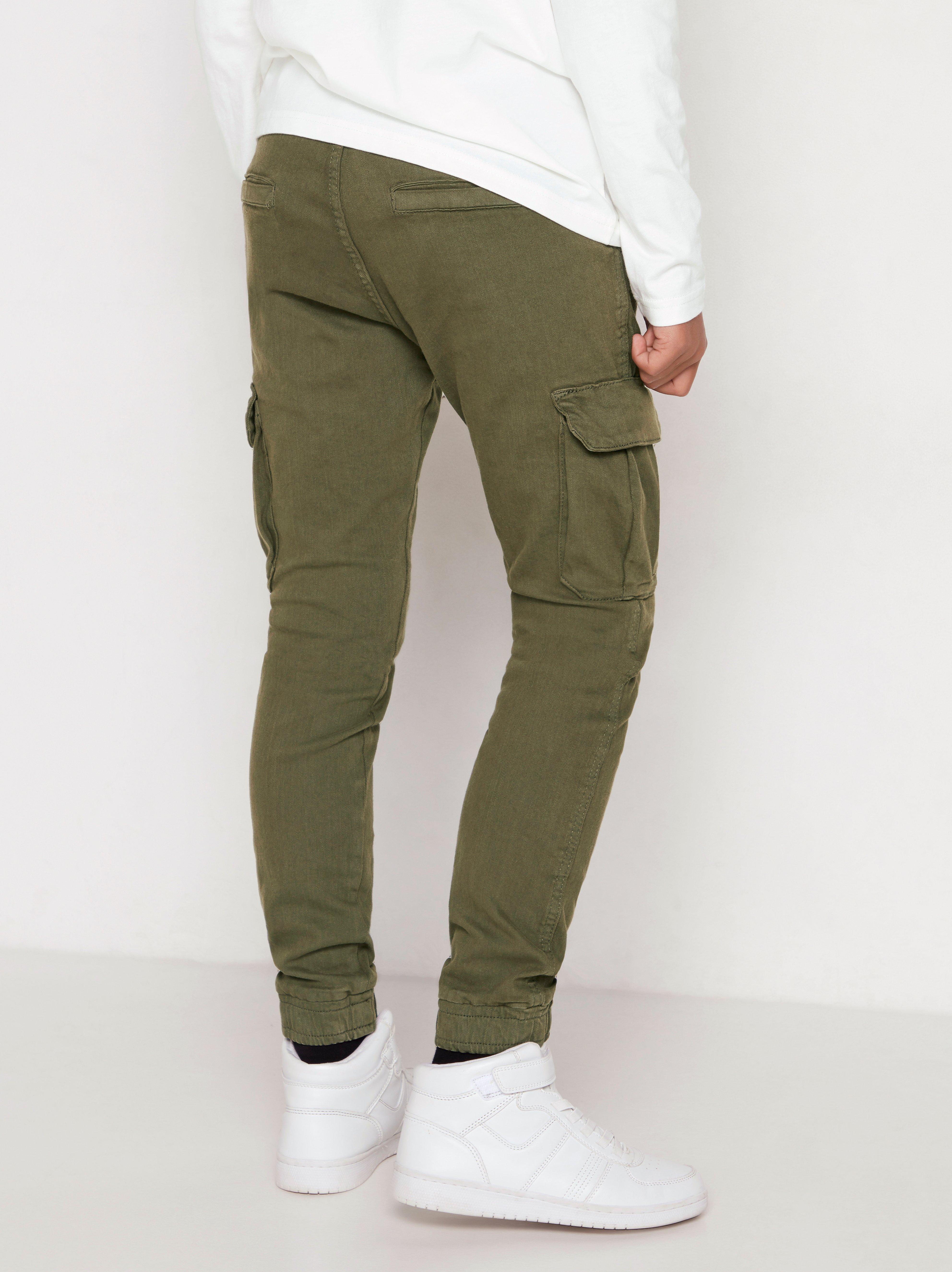 loose fit cargo pants
