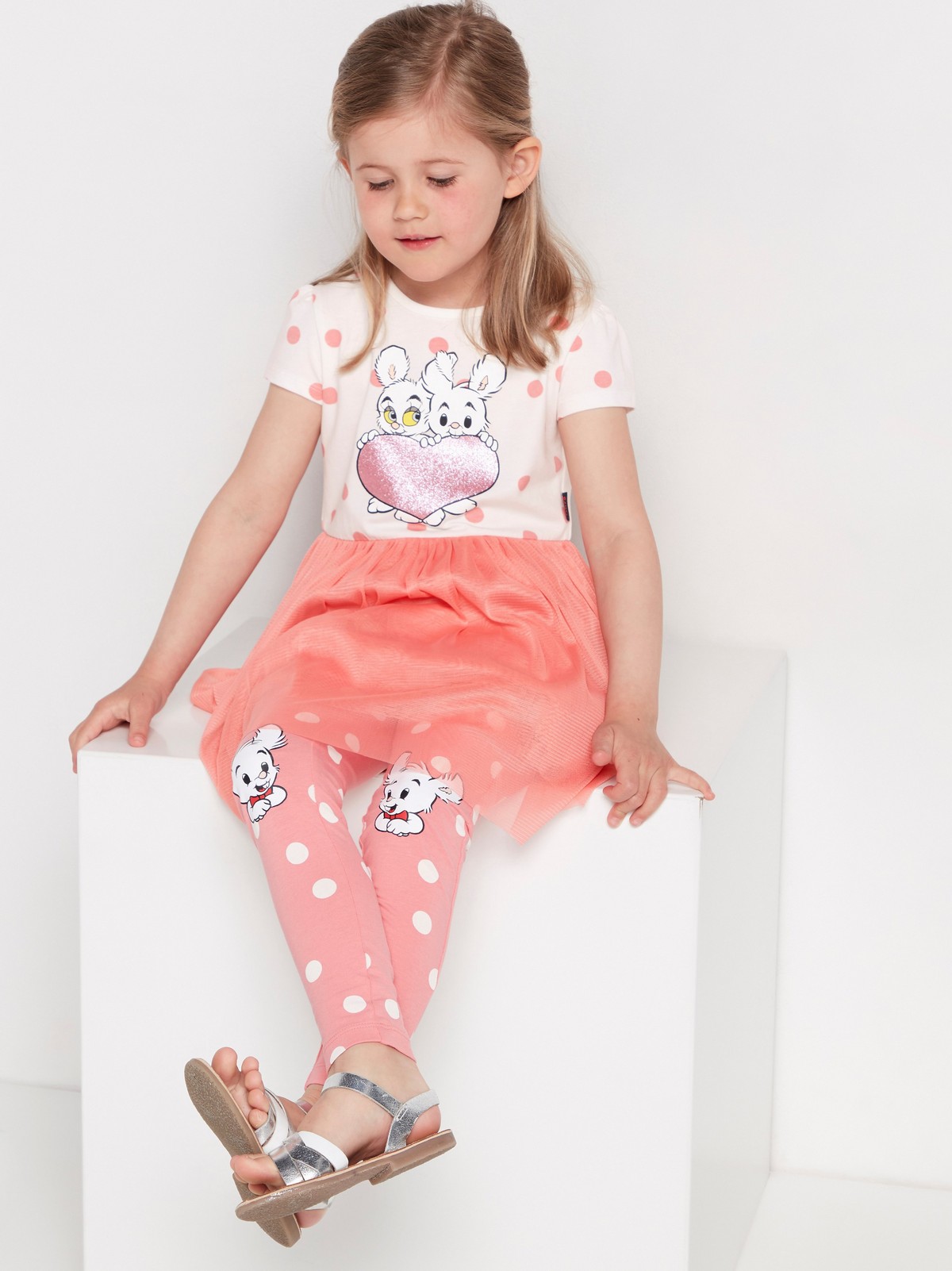 Vaaleanpunainen mekko, jossa Bamse painatus ja tyllihame Vaaleanpunainen mekko, jossa Bamse painatus | Lindex