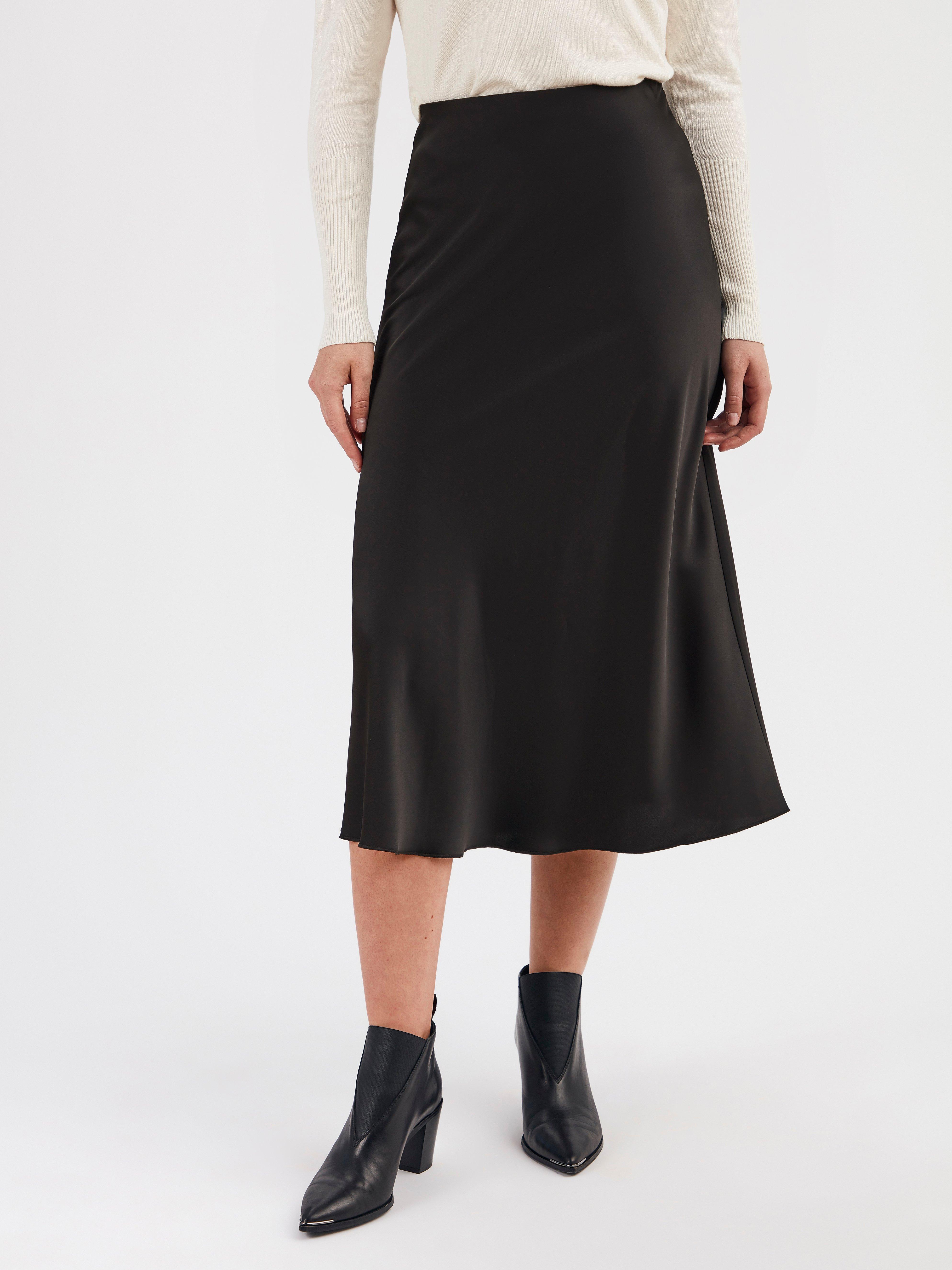 Black midi satin skirt | Lindex Europe