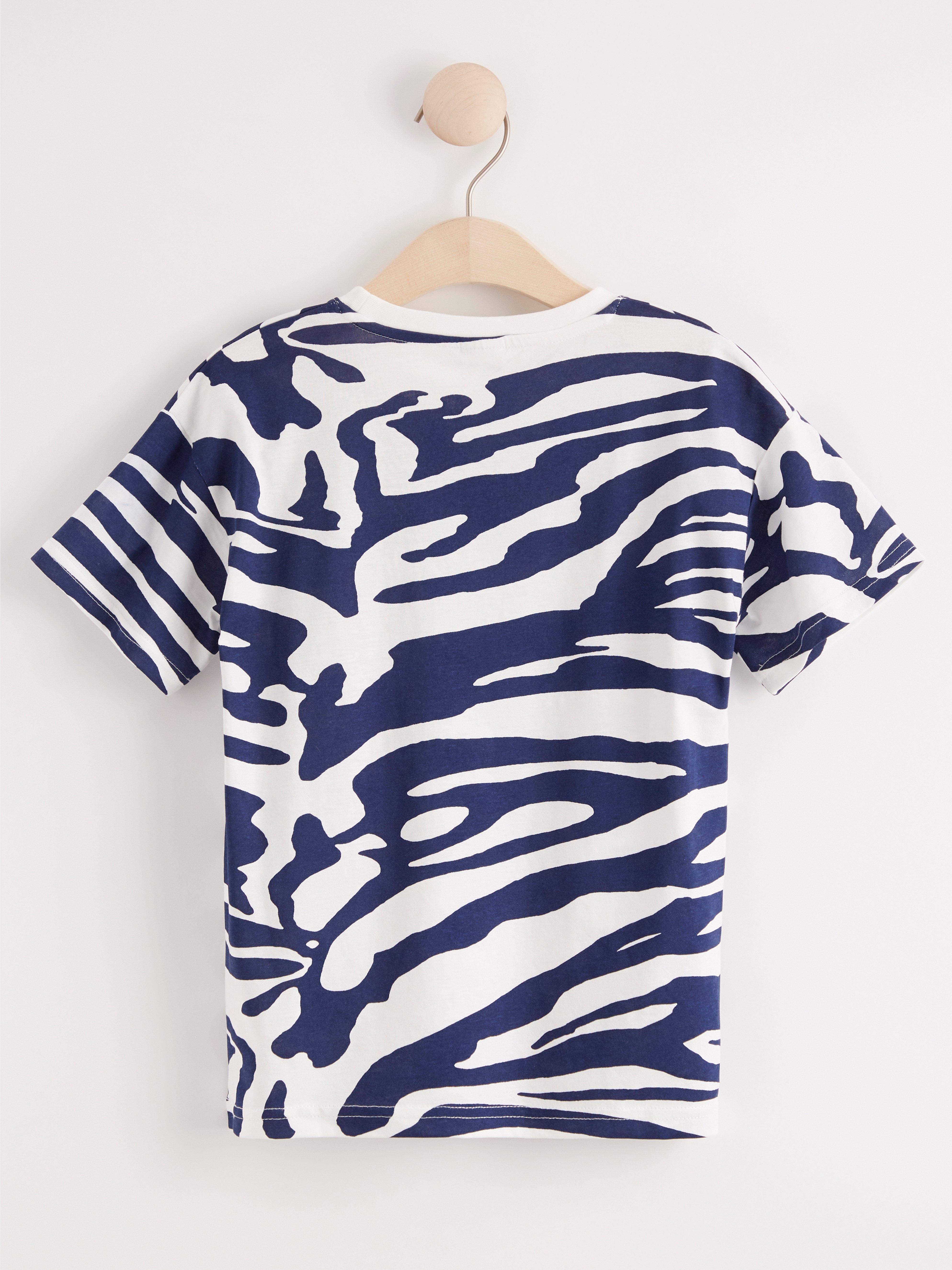 patterned t shirts