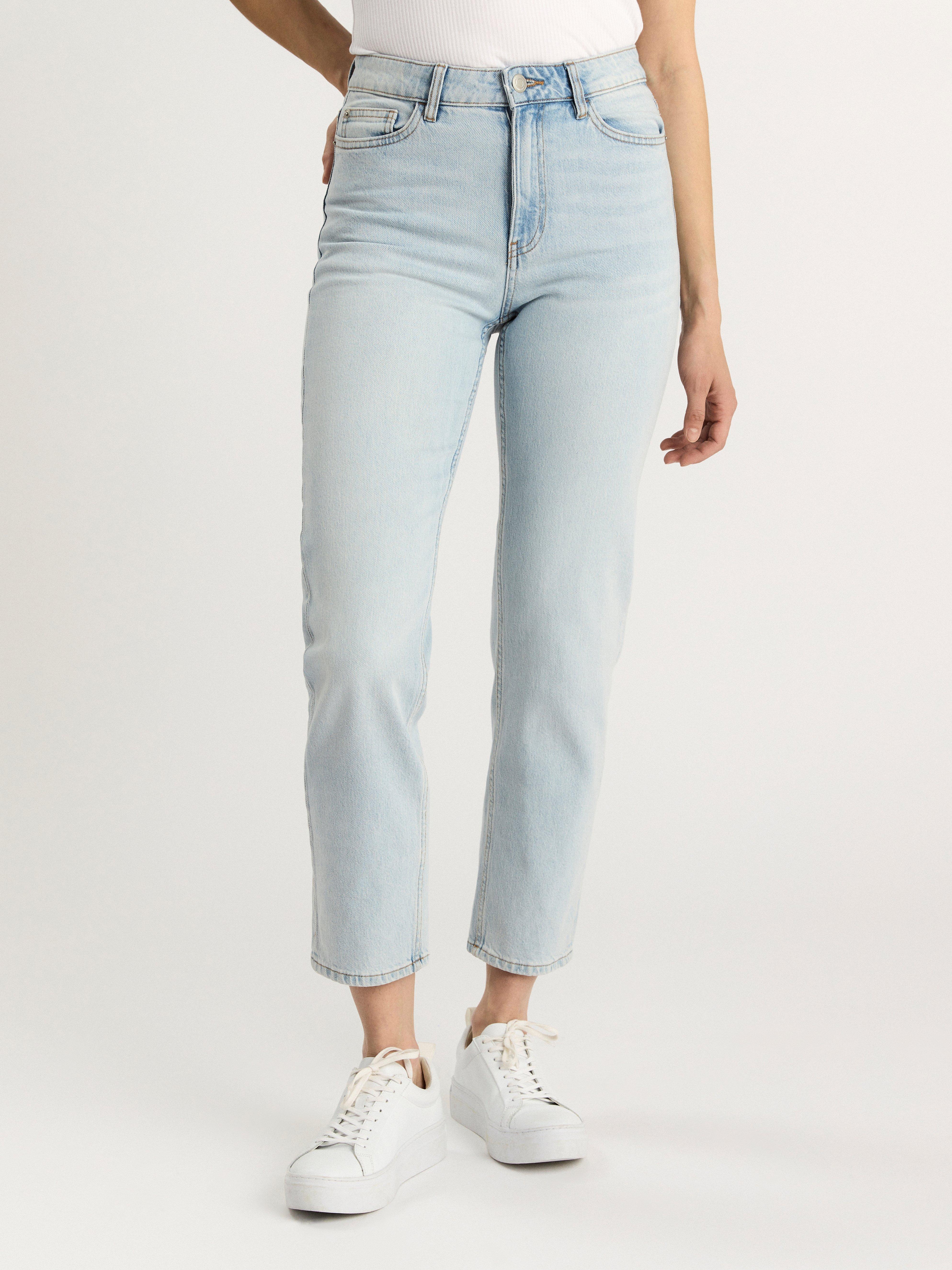 cropped fit jeans