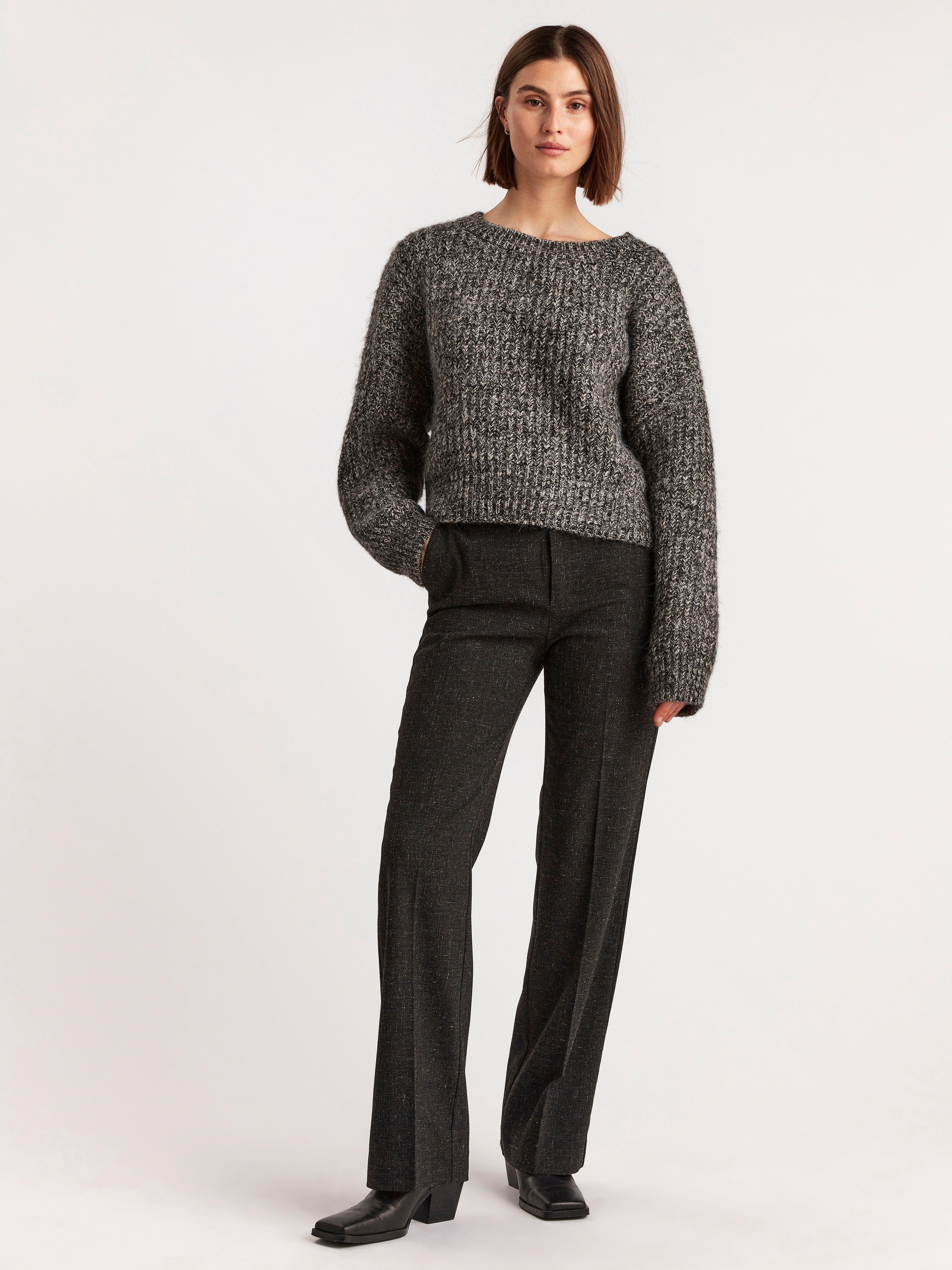 black cropped knitted jumper