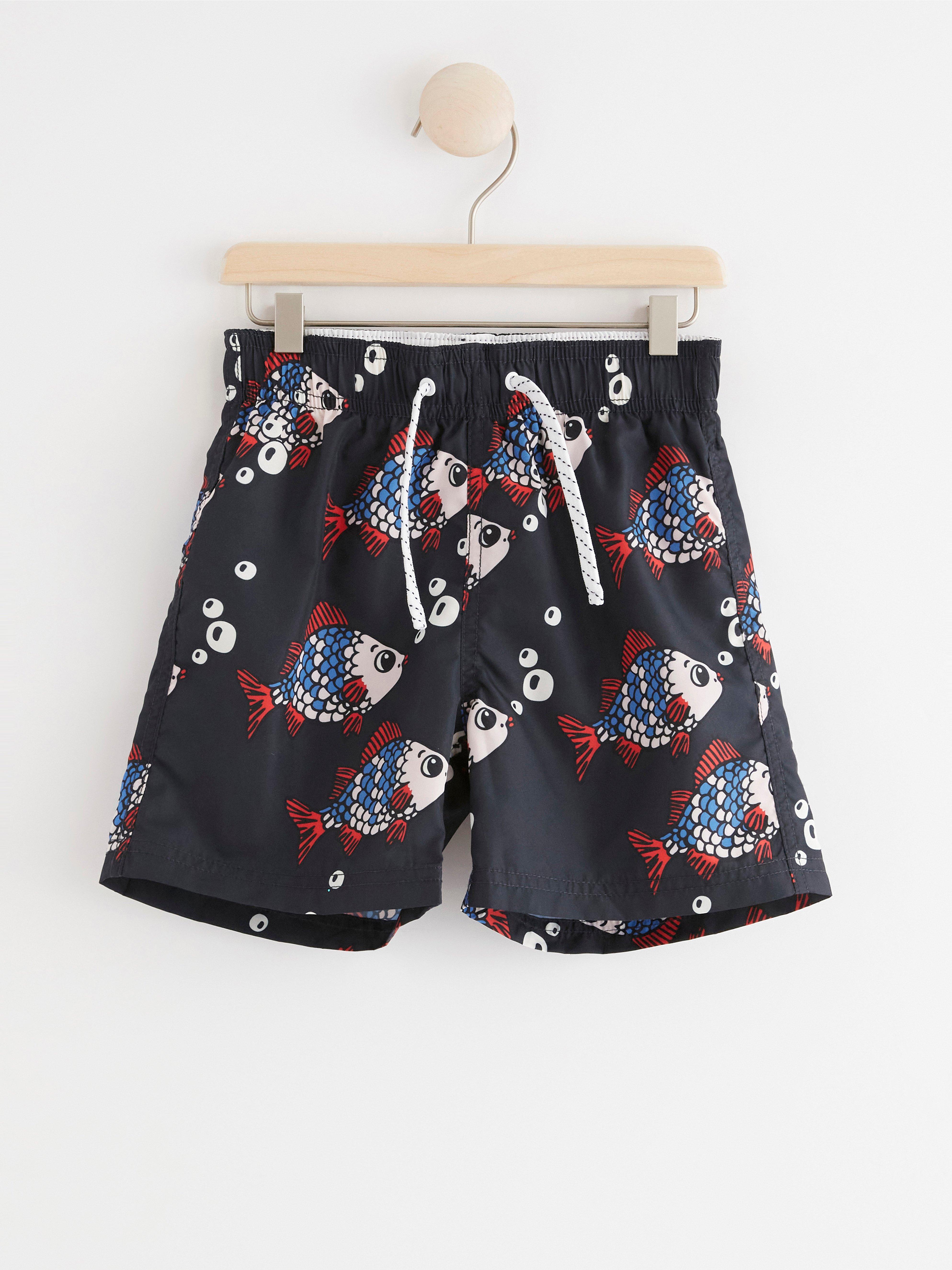 Badshorts med fiskar