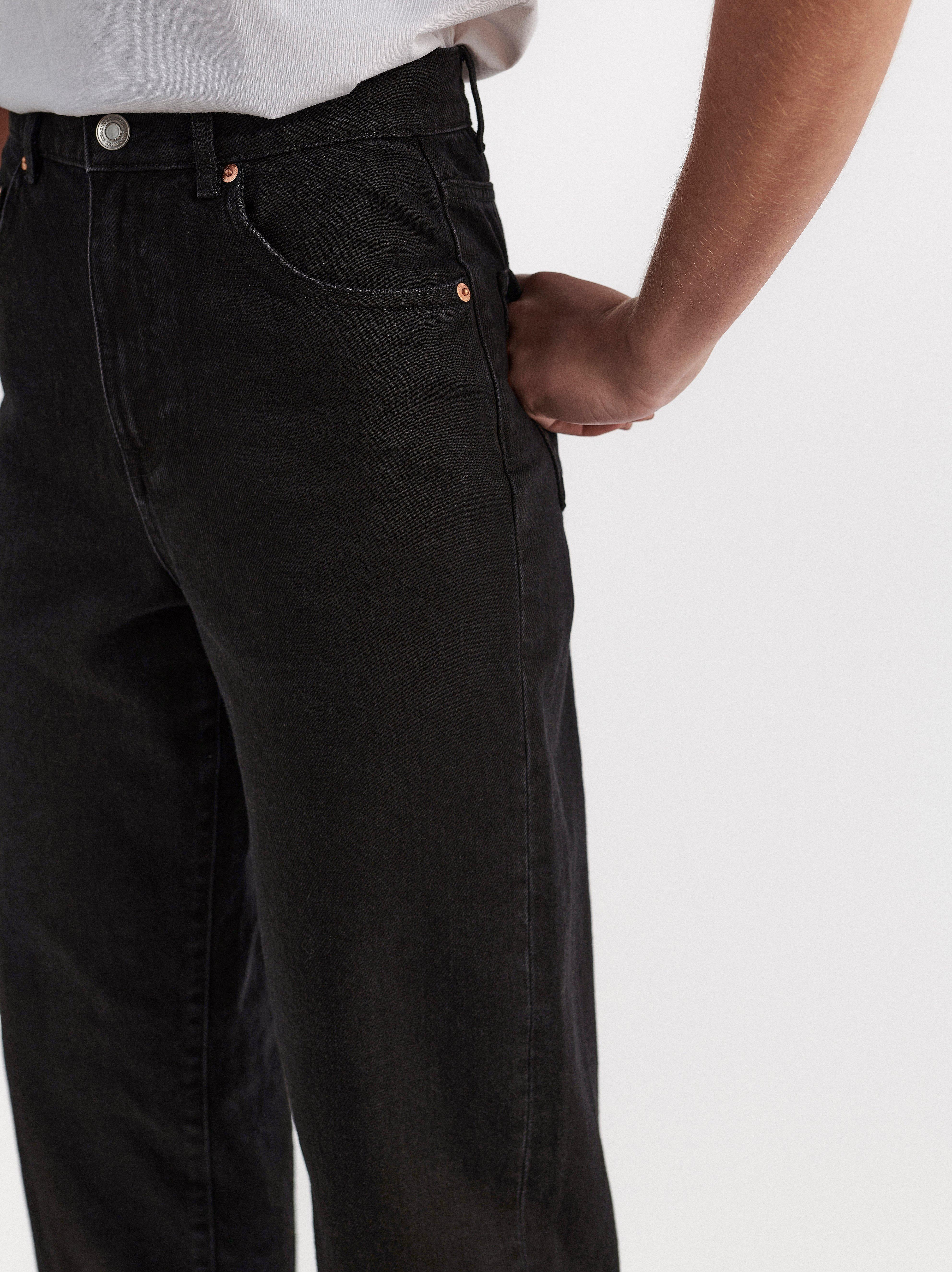 tapered thighs