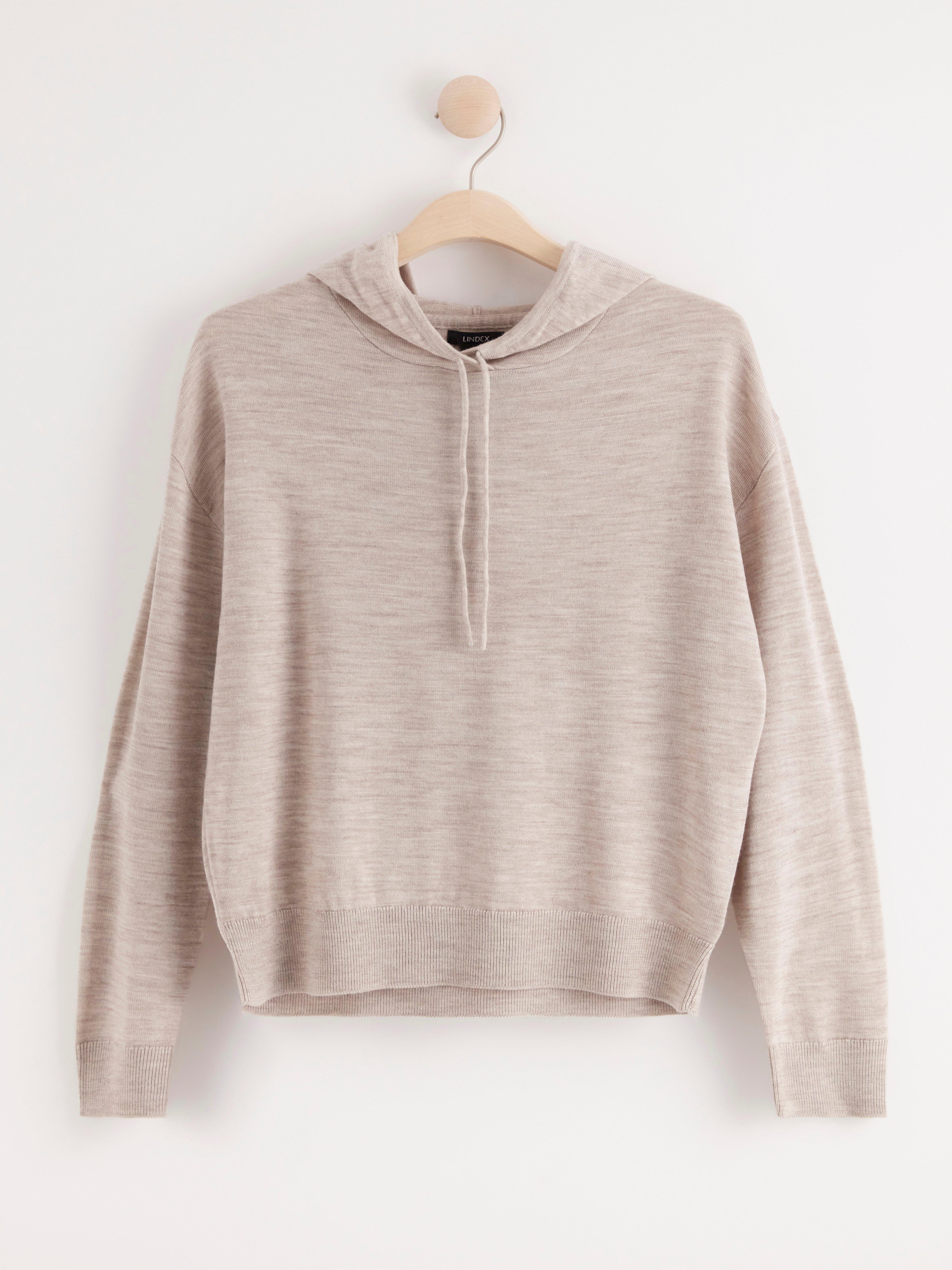 Fine knit hooded clearance jumper