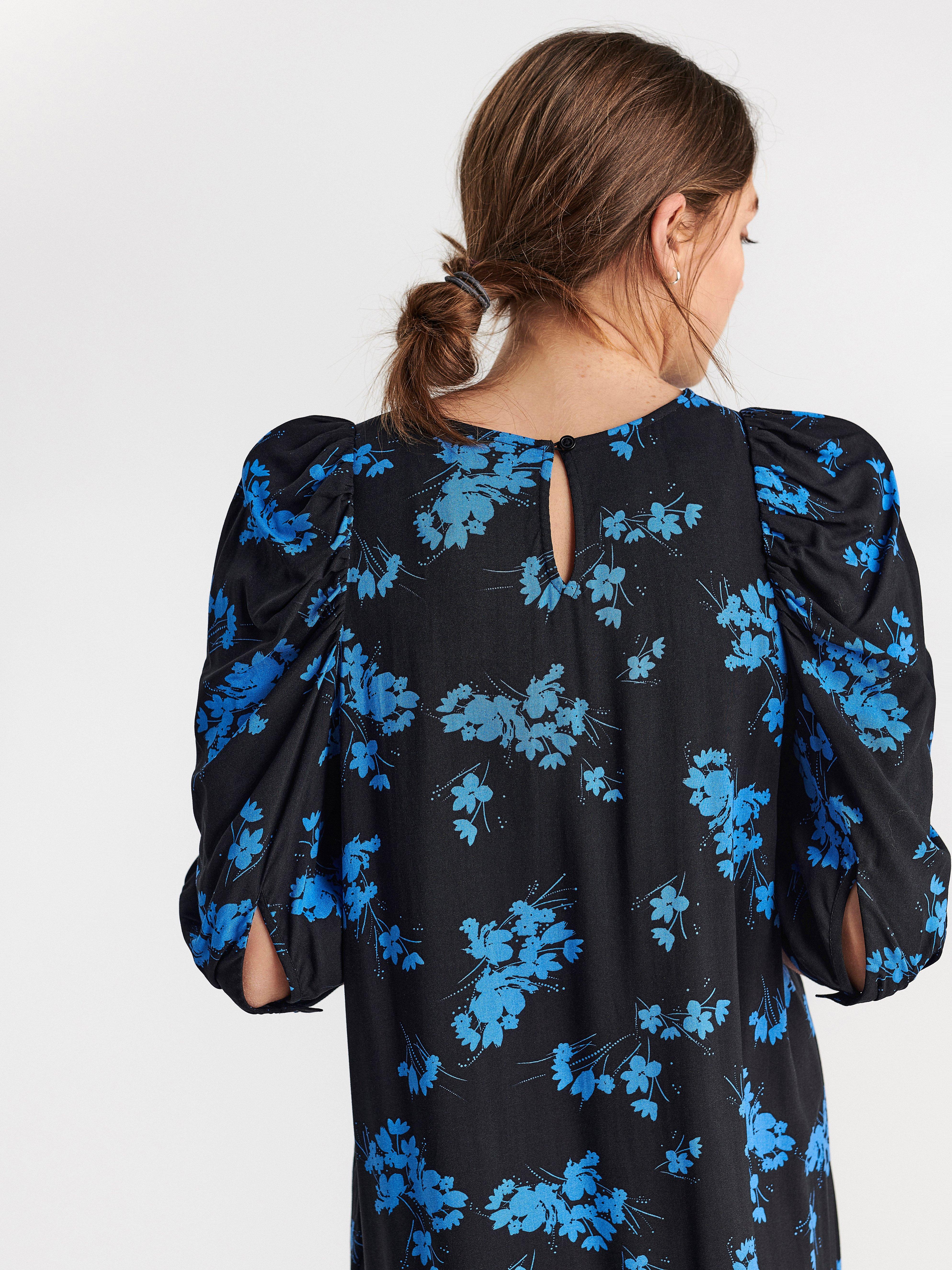 midi with sleeves