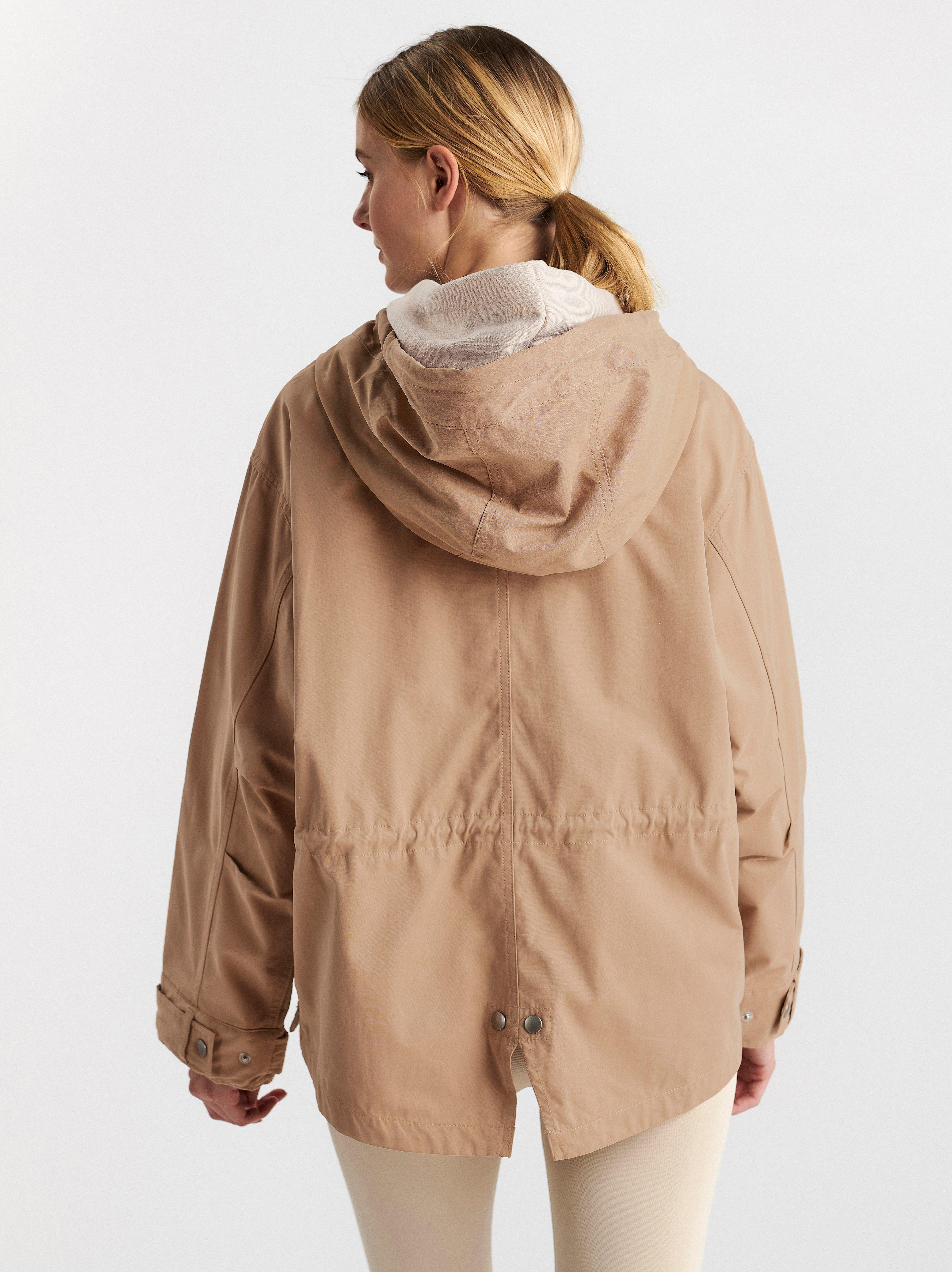 short parka with hood