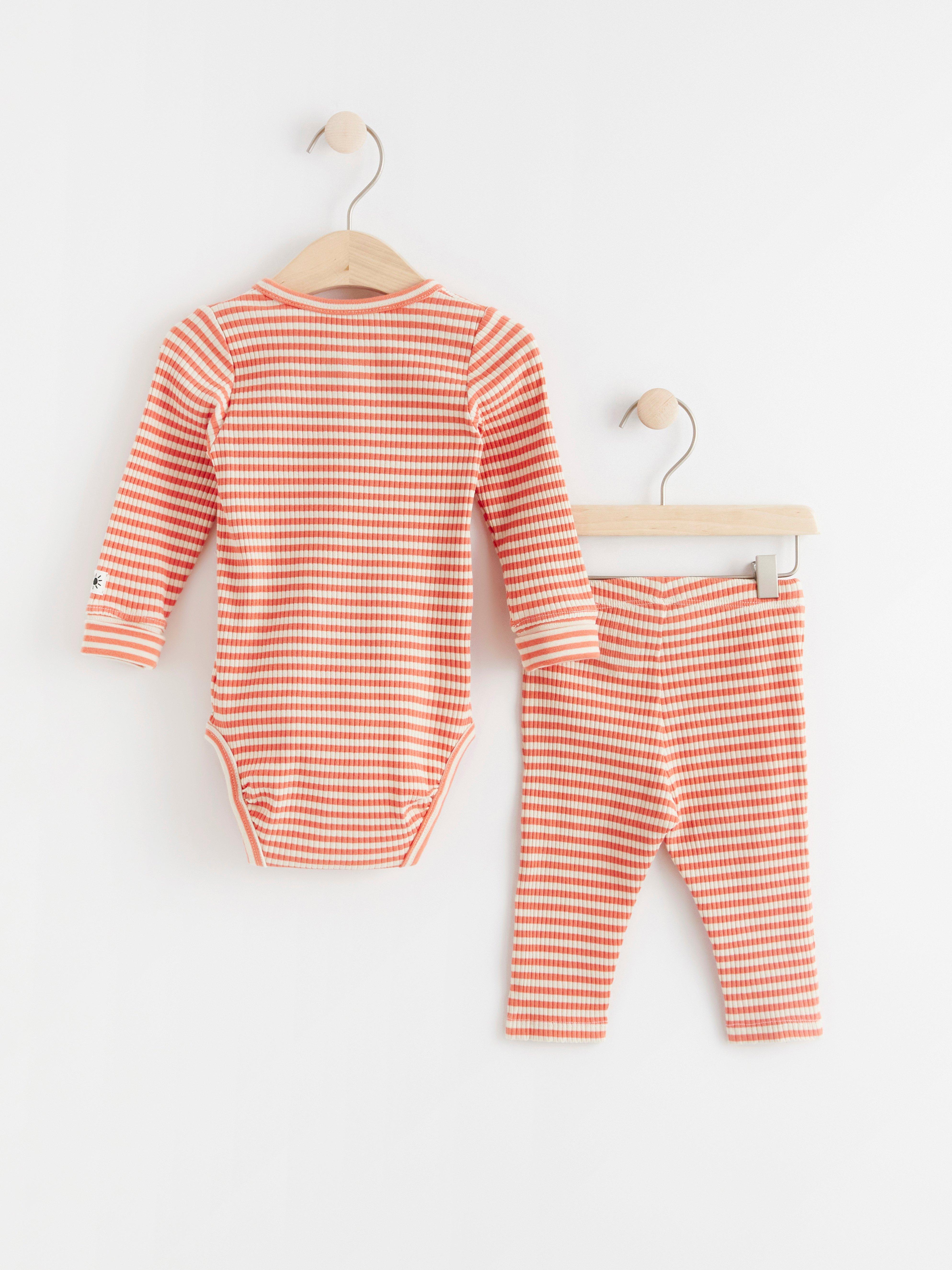 Set - Barn - Orange