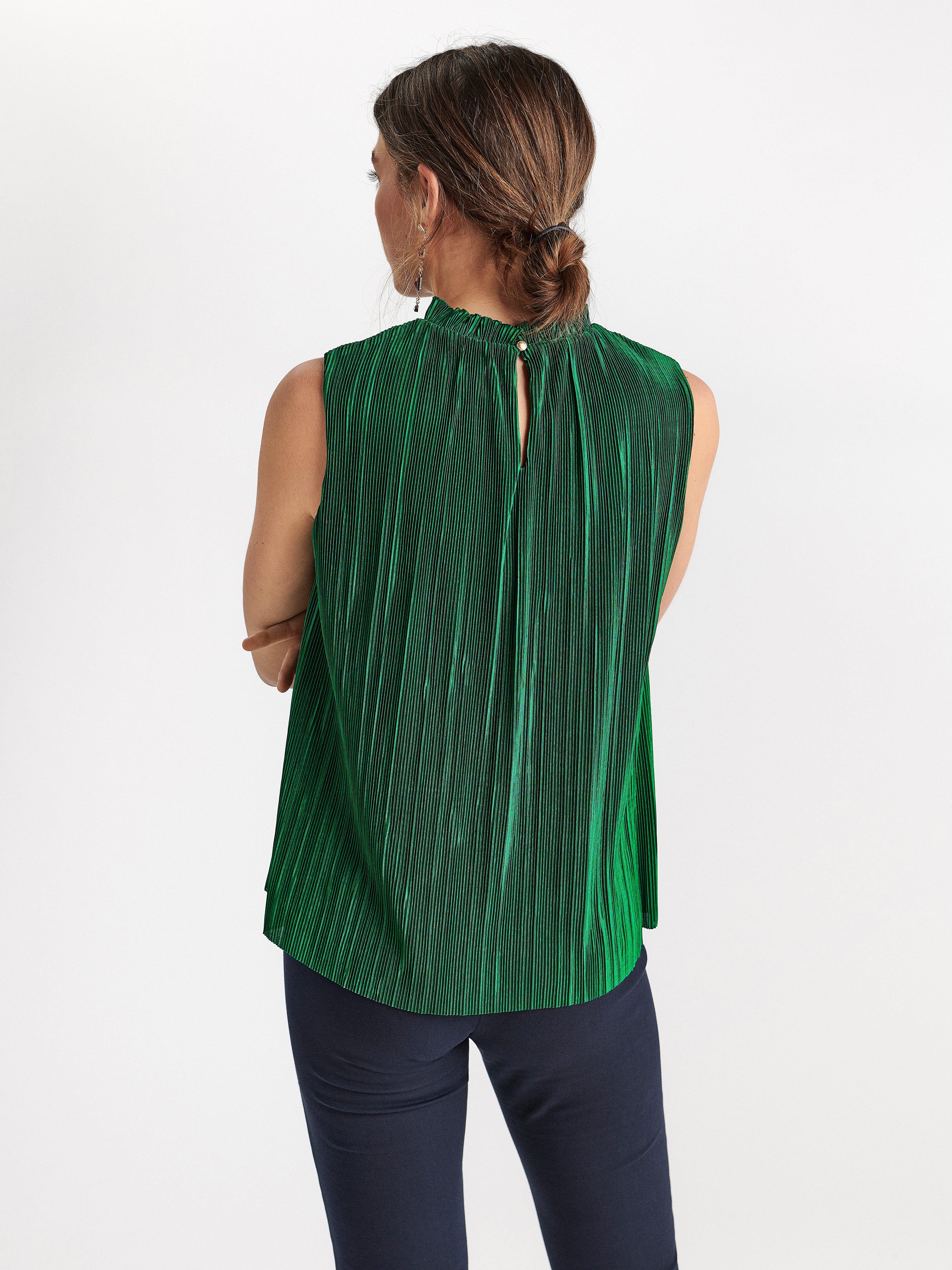 sleeveless ruffle neck top