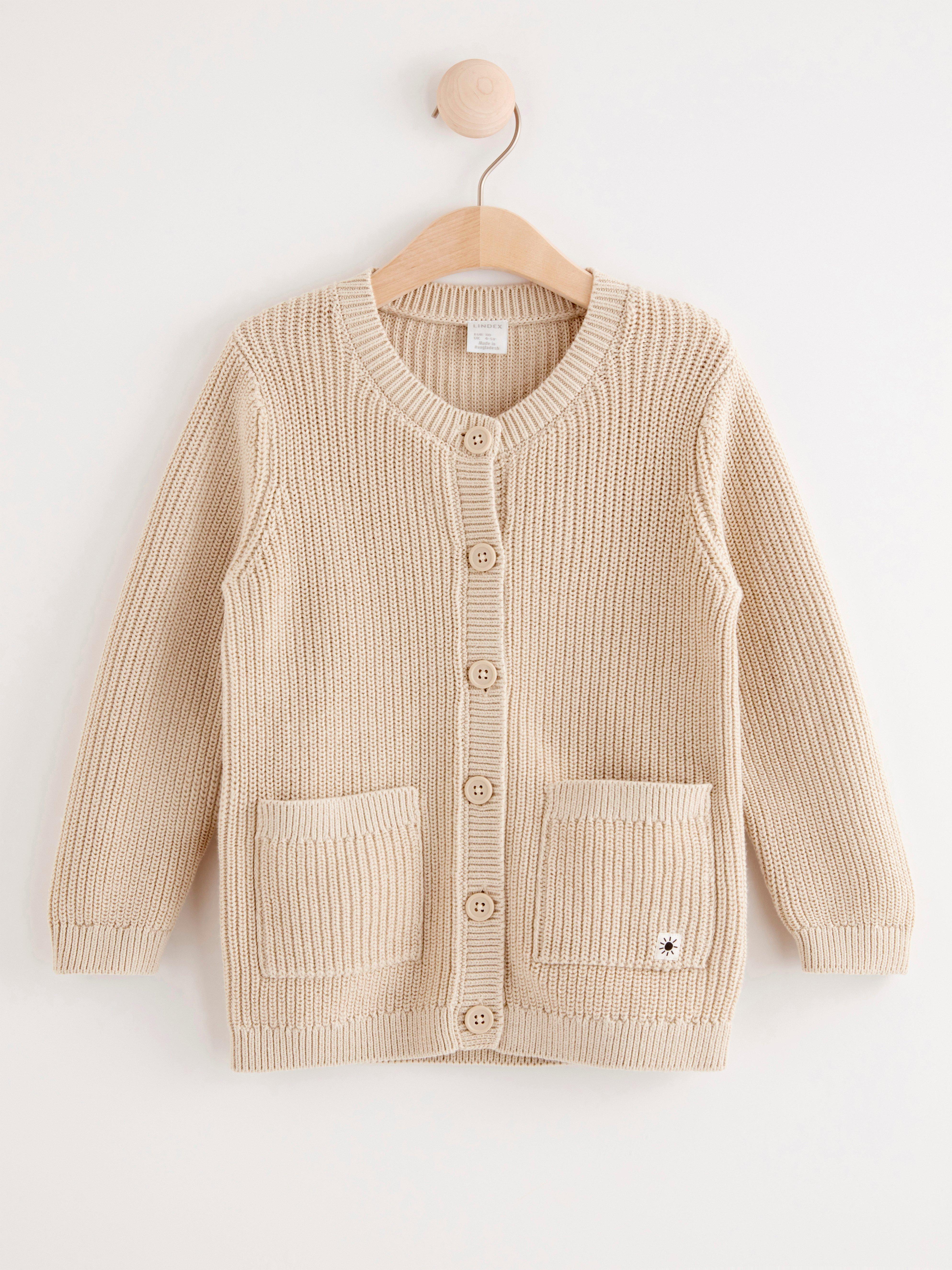 Stickad cardigan med fickor