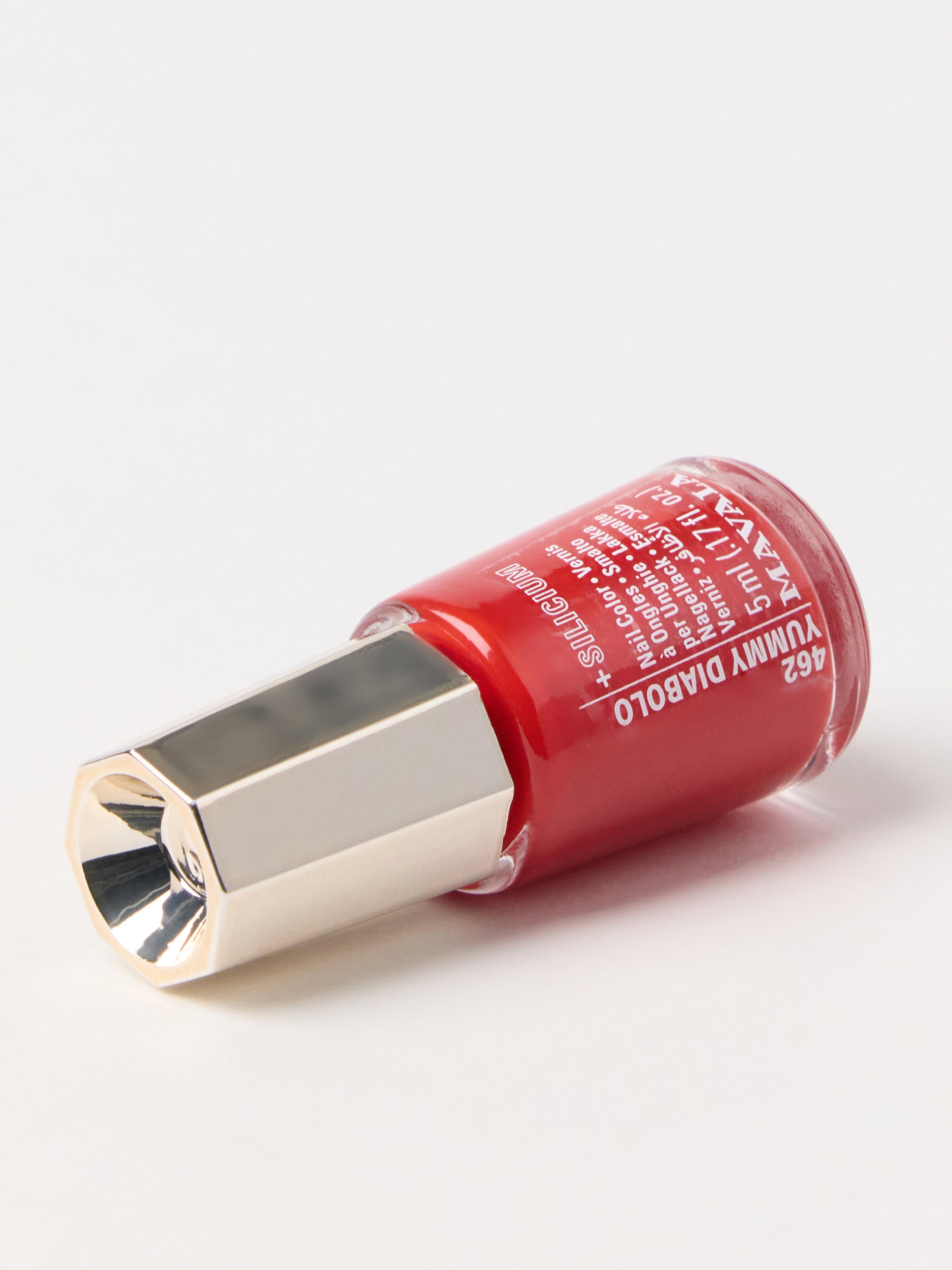Nagellack - Kosmetik - Röd