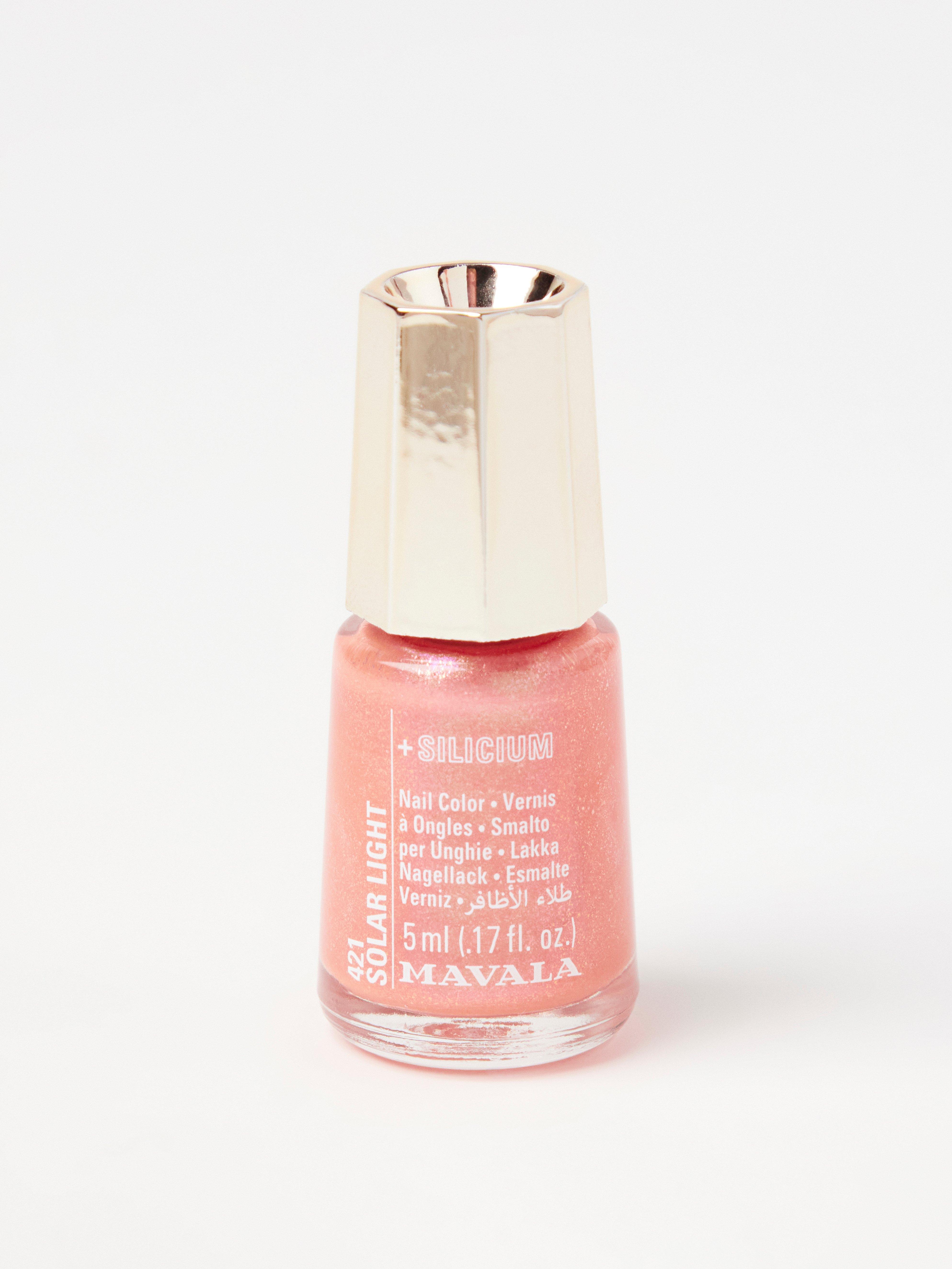 Nagellack - Kosmetik - Korall