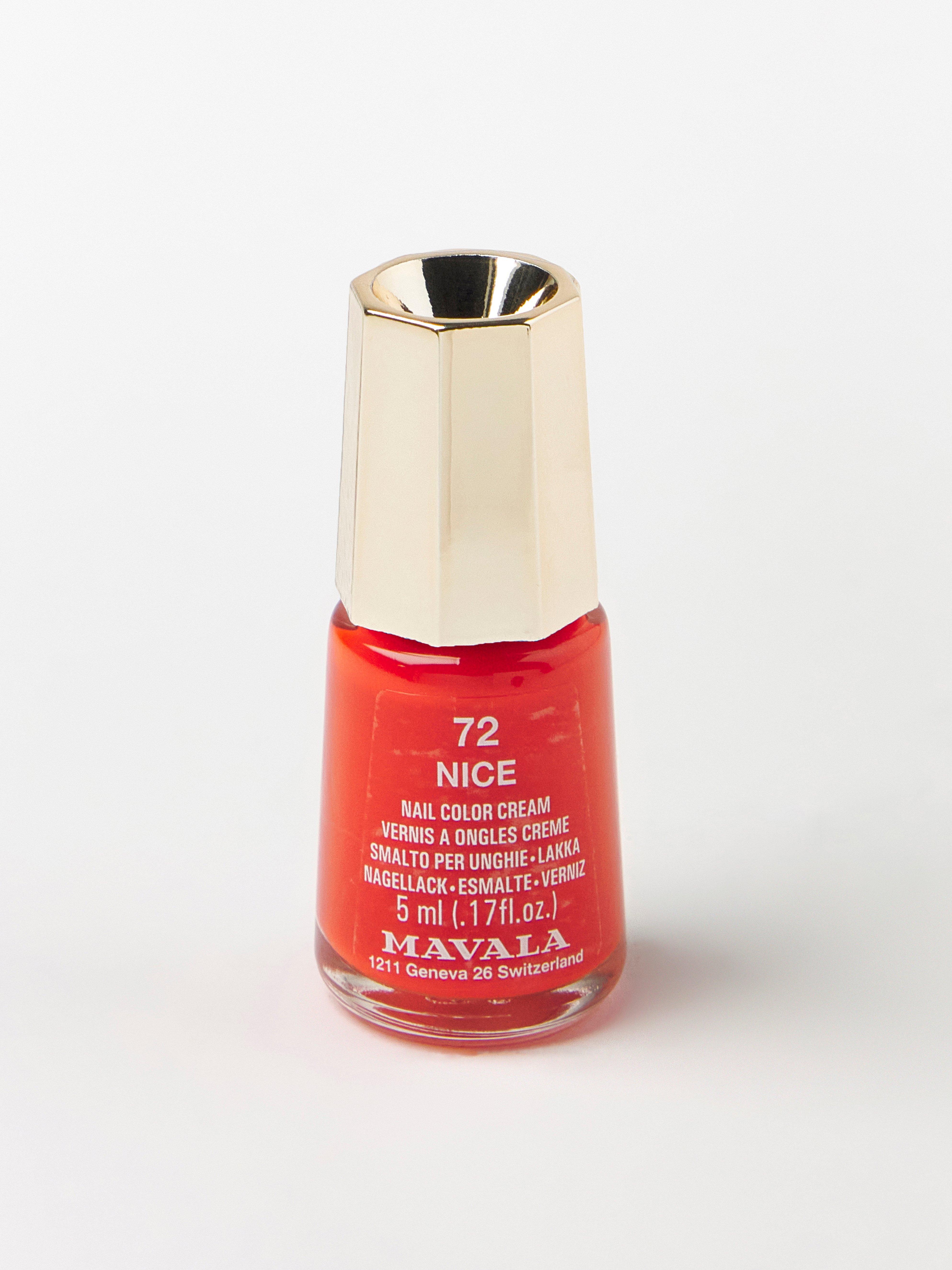 Nagellack - Kosmetik - Röd