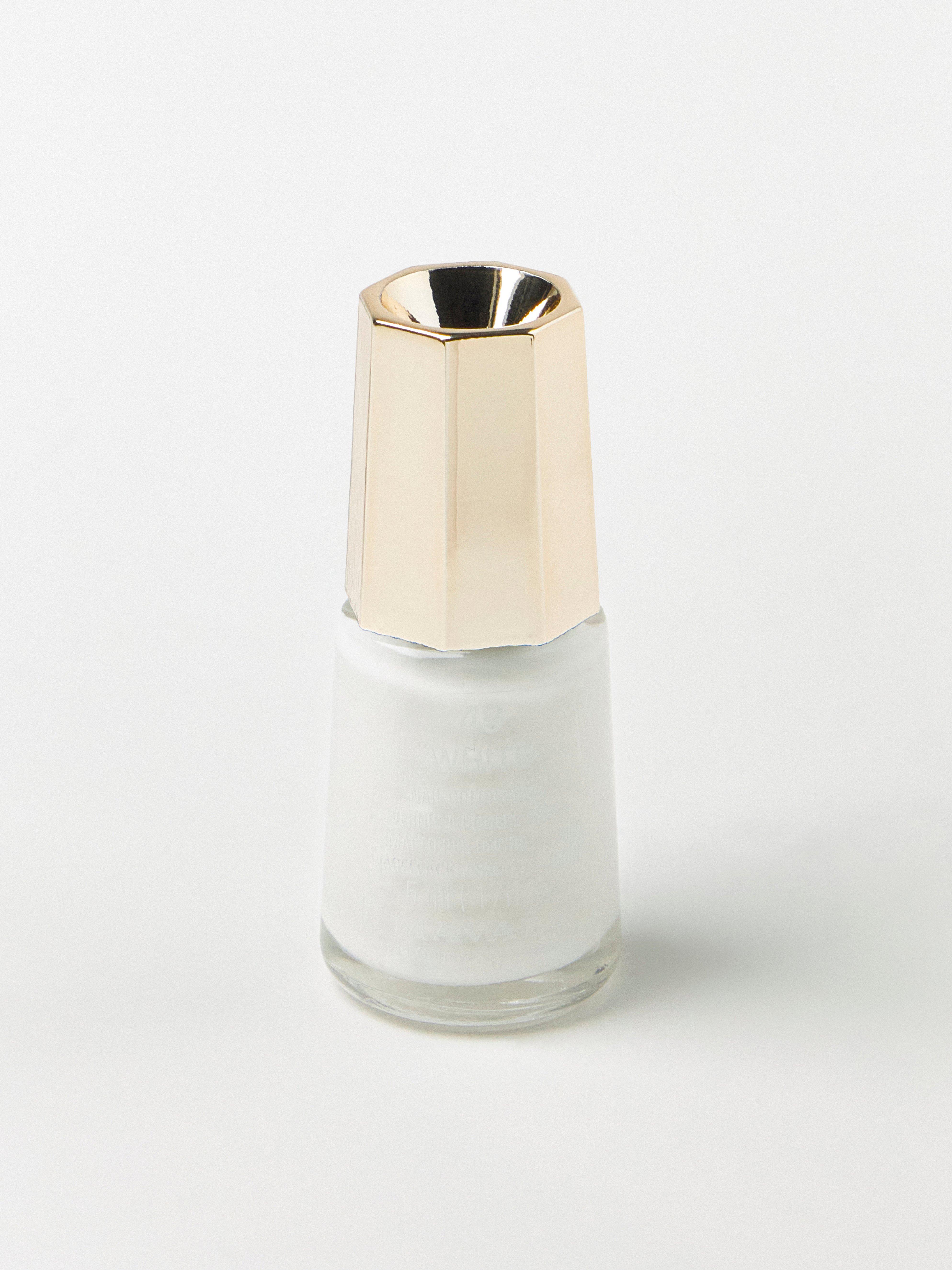 Nagellack - Kosmetik - Vit