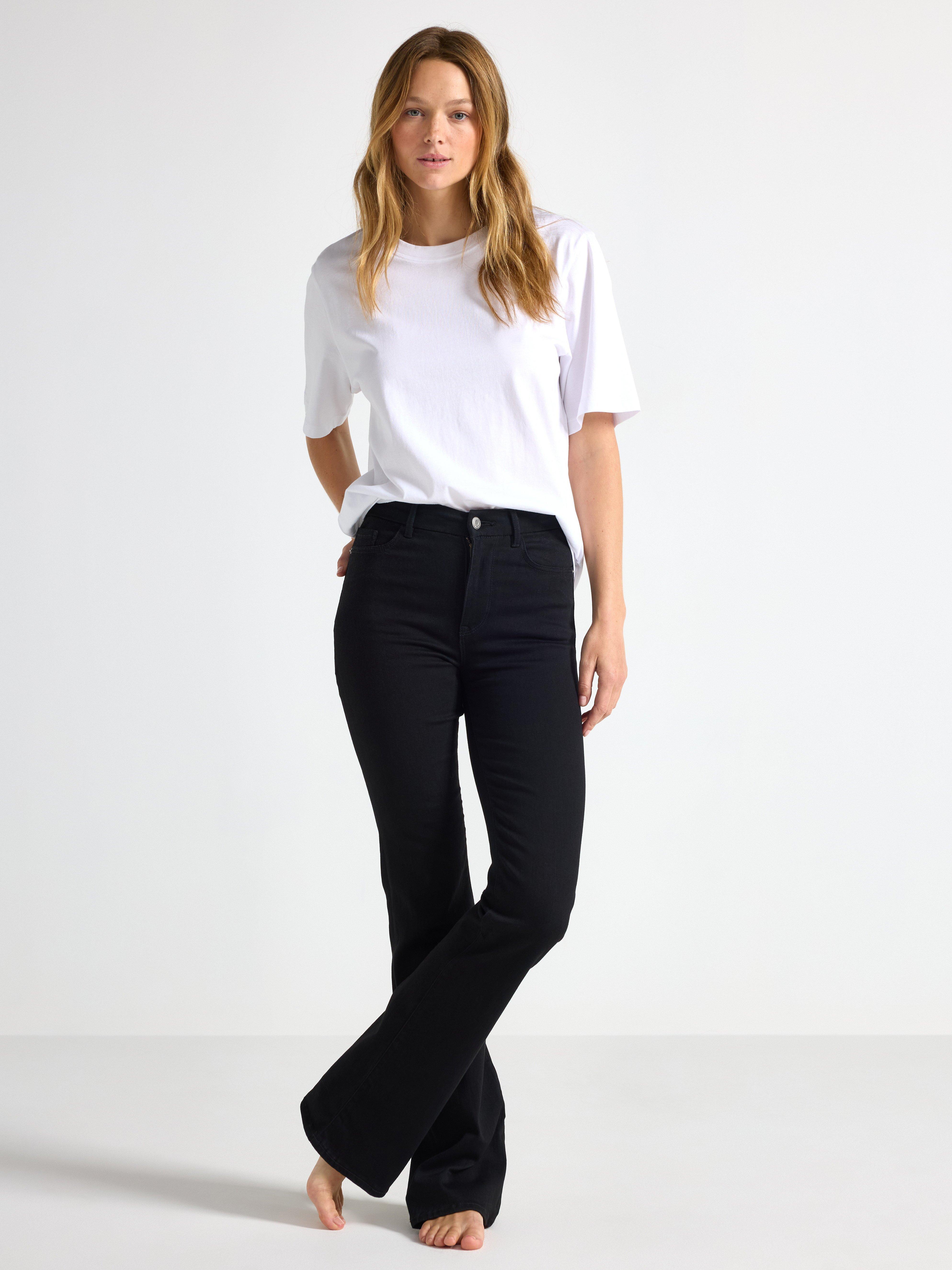 MIRA Curve super stretch flared jeans