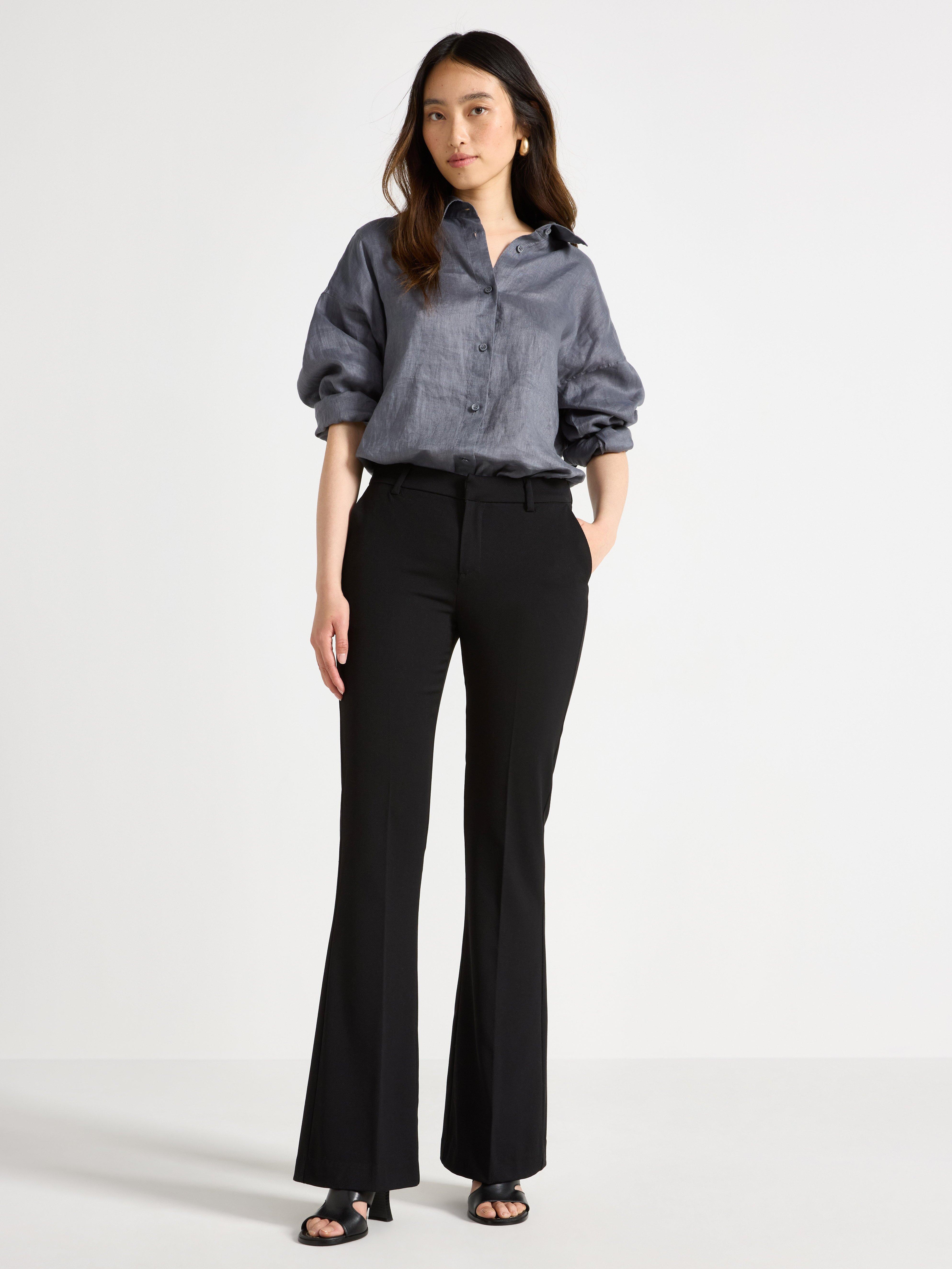 https://i8.amplience.net/i/Lindex/8193962_80_PS_MF/black-fiona-flared-trousers-with-extra-long-legs?fmt=auto&$qltDefault$&$cache$&$crop$&$scaleFit$&$productDetailSwiperV2$&vw=600&$crop2x$&$fmtQlt2x$