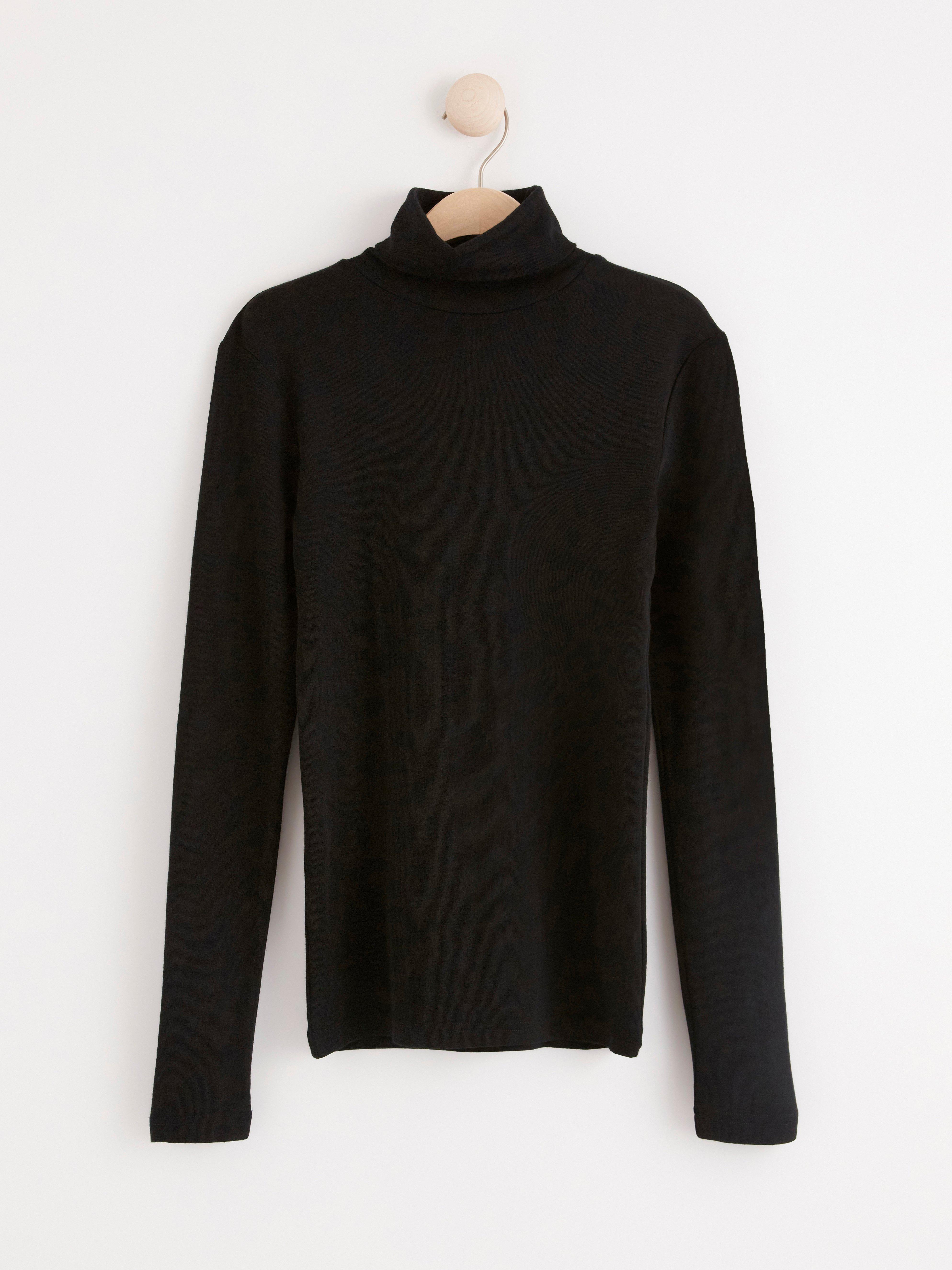 Topp med polokrage i merinoull