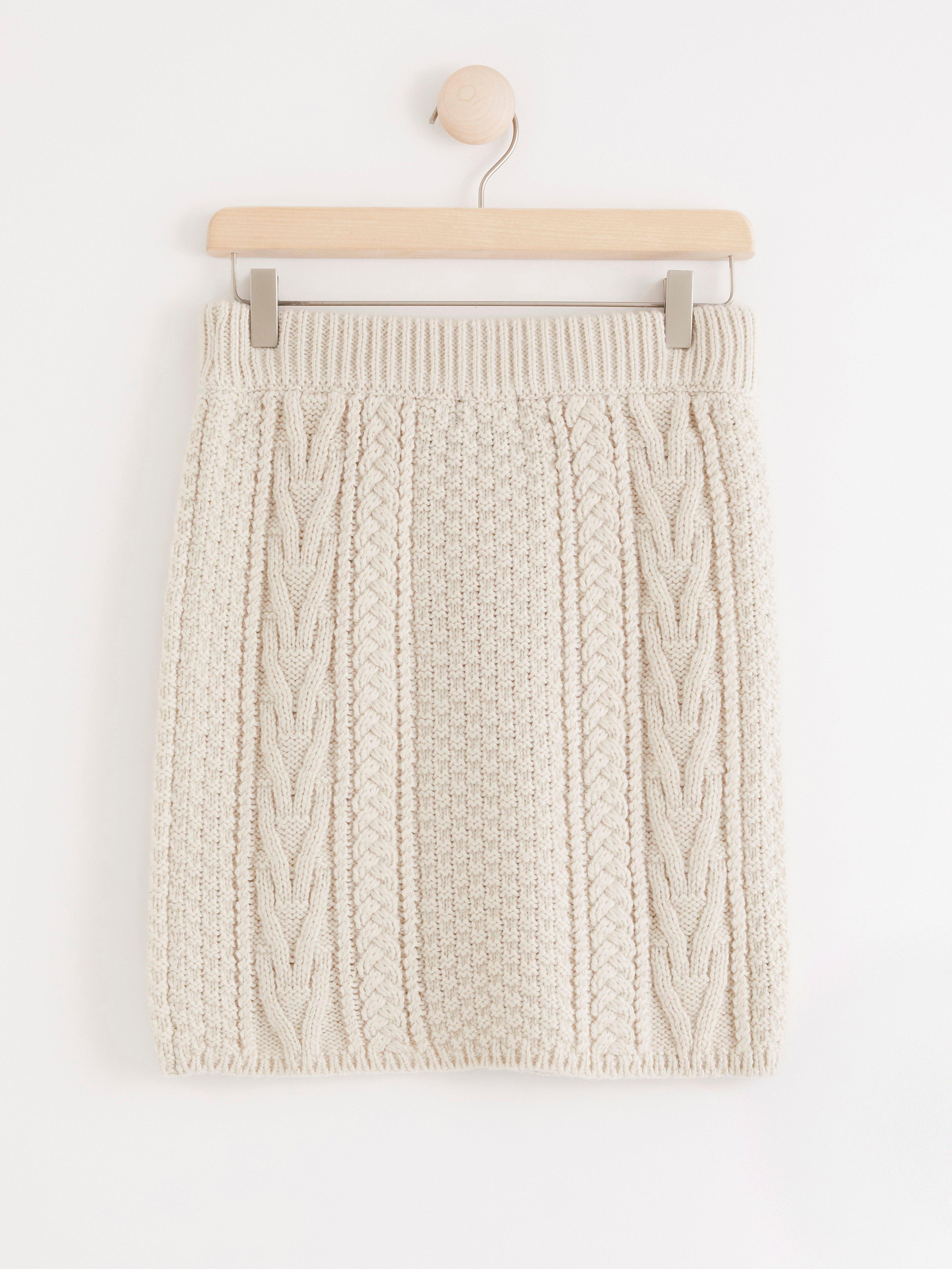 Cable knit skirt