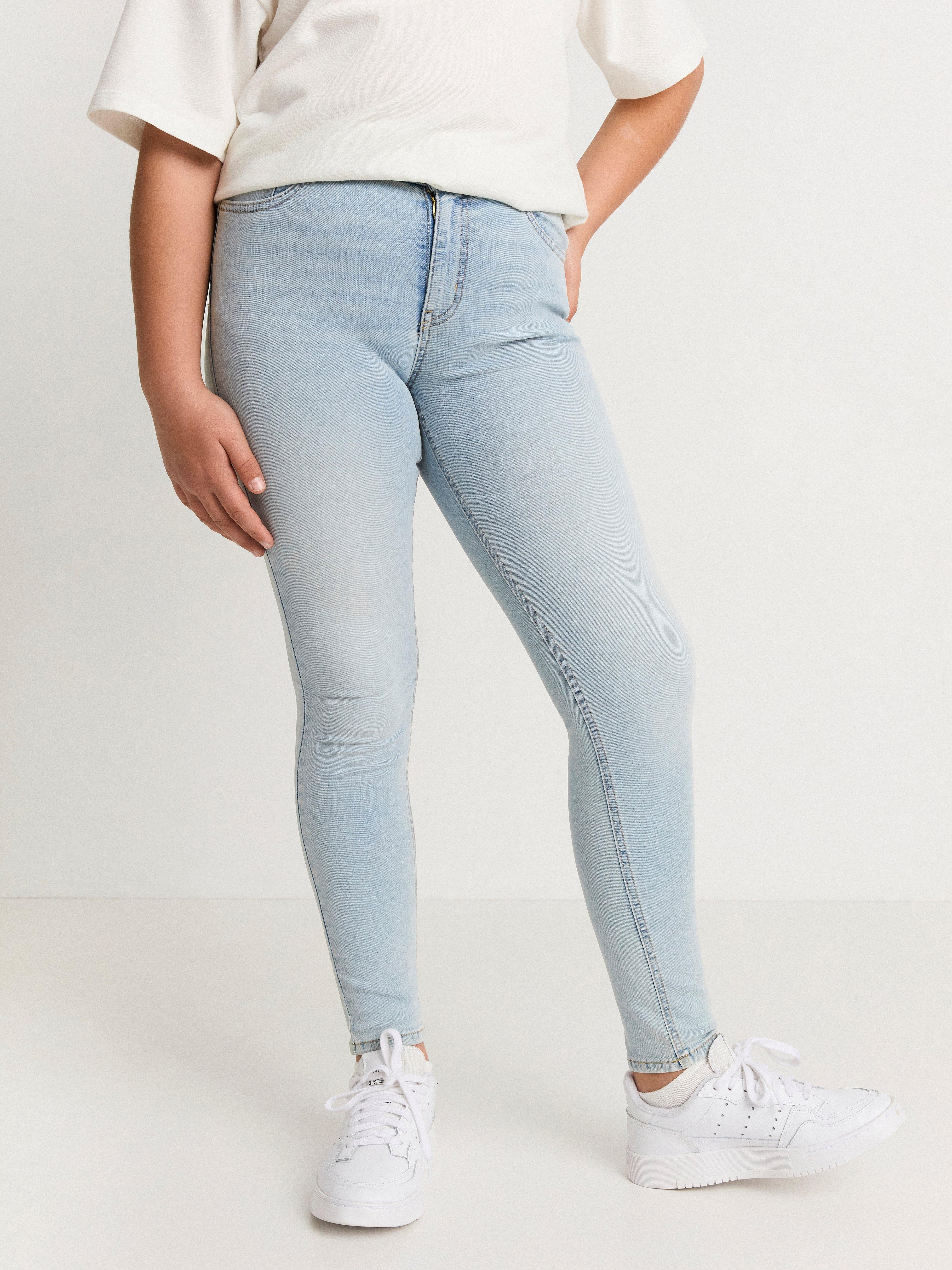 SELMA WIDER FIT Slim jeans med generös passform