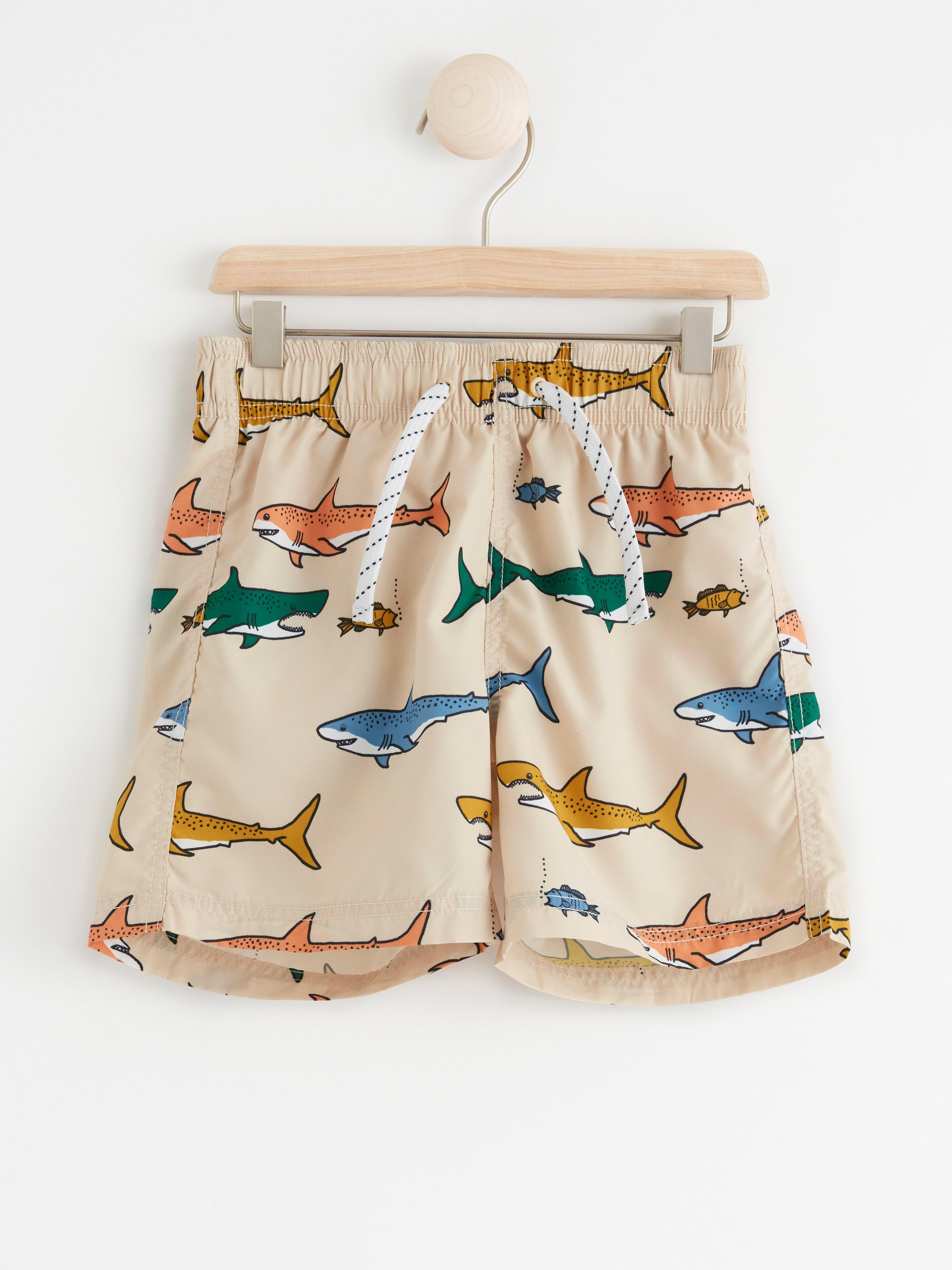 Badshorts med hajar